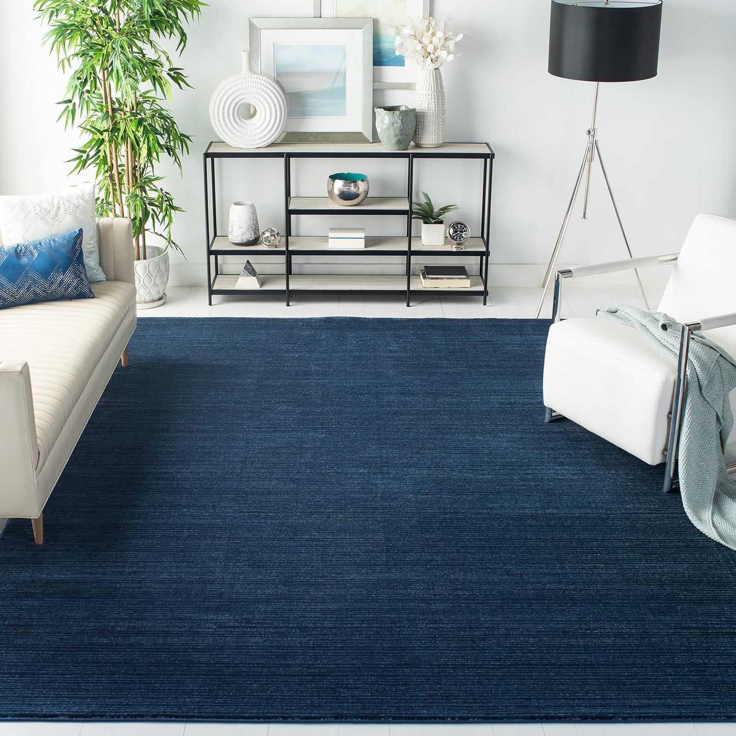 SAFAVIEH Vision Collection Area Rug - 8' Square, Navy, Modern Ombre Design, Non-Shedding & Easy to Clean, Ideal for Living Room, Bedroom, Dining Space (VSN606N)