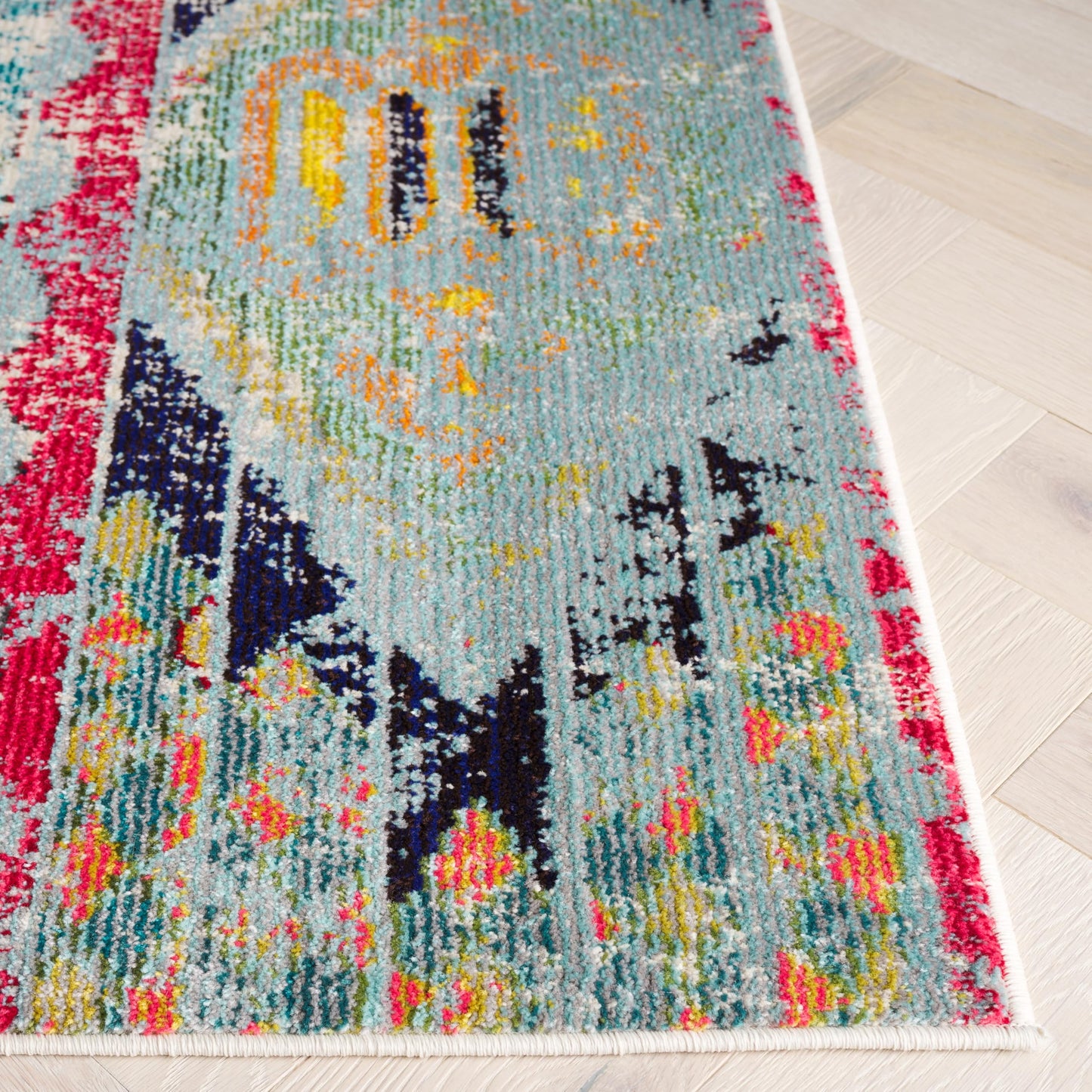 SAFAVIEH Monaco Collection Area Rug - 5' Square, Multi, Boho Chic Tribal Distressed Design, Non-Shedding & Easy Care, Ideal for High Traffic Areas in Living Room, Bedroom (MNC222F)