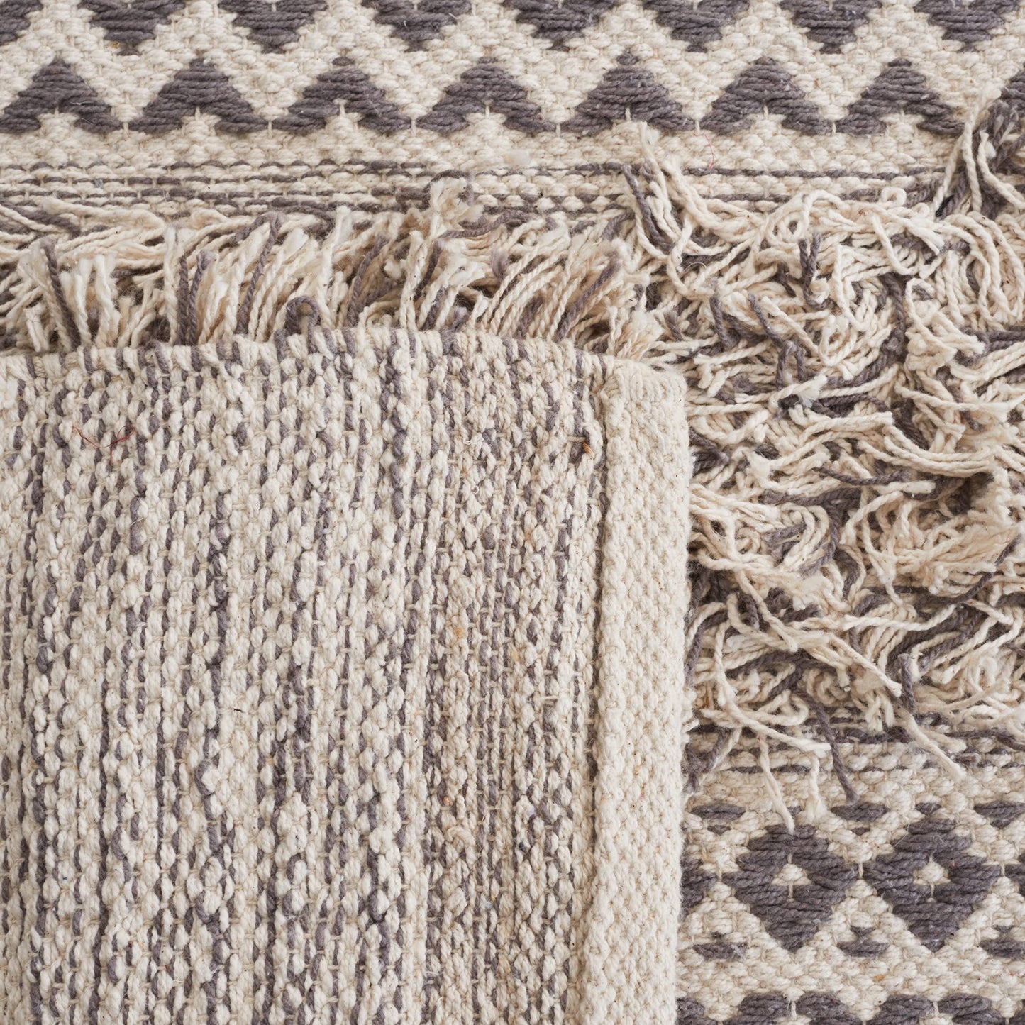 SAFAVIEH Natura Collection Area Rug - 5' x 8', Grey & Ivory, Flat Weave Cotton Design, Easy Care, Ideal for High Traffic Areas in Living Room, Bedroom (NAT929F)