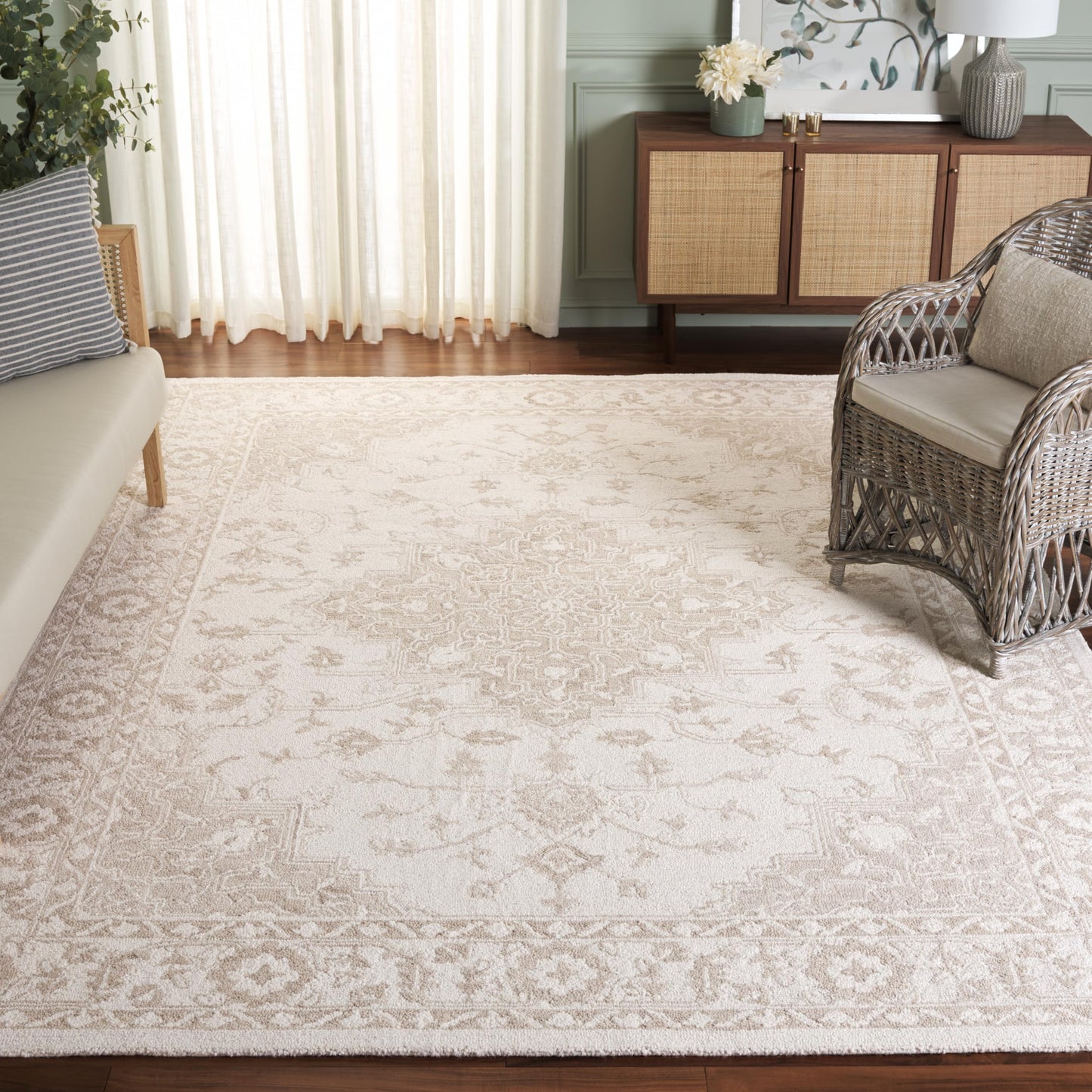 SAFAVIEH Area Rug 8x10 - Metro Collection - Large - Beige & Ivory, Handmade Wool, Oriental Medallion Design, Ideal for Living Room, Bedroom, Office, Dining Space (MET874B)