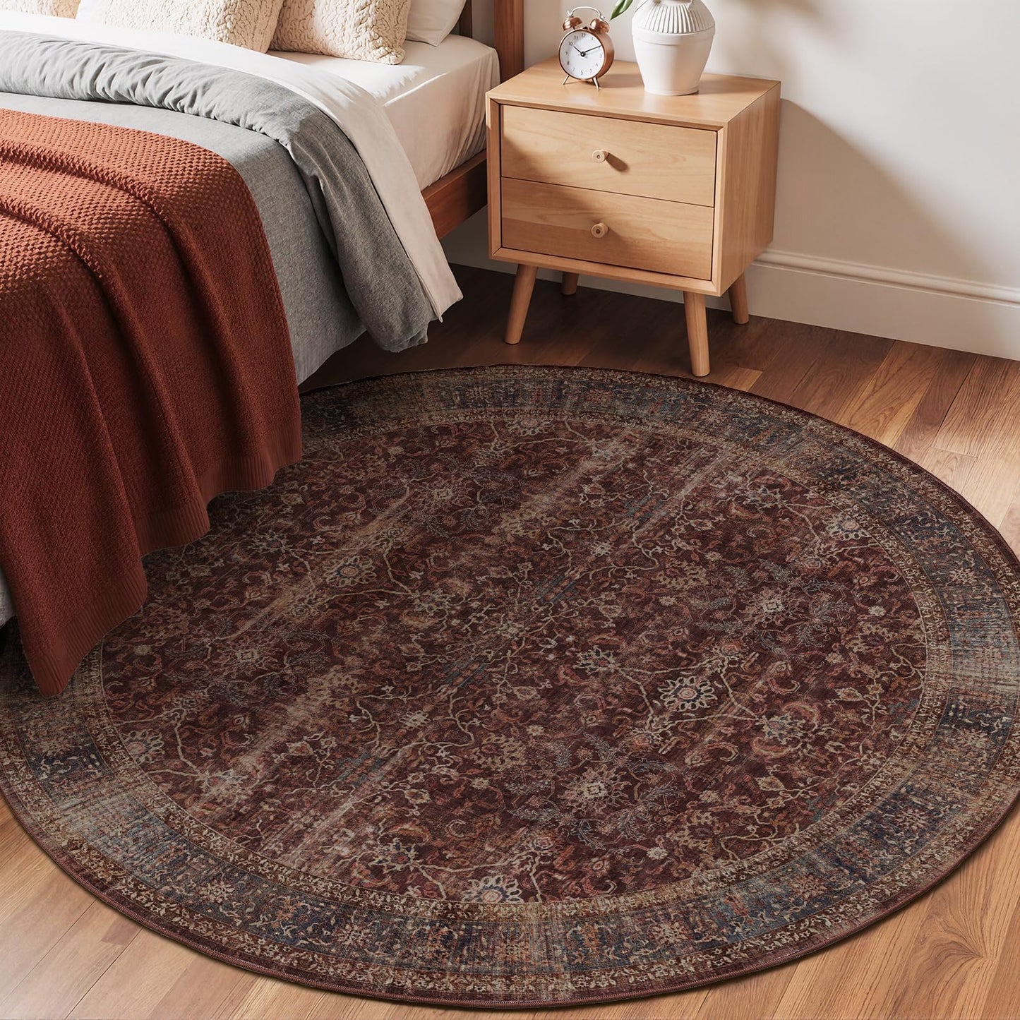 Jainmy Brick Red 5ft Round Washable Rug, Moody Vintage Farmhouse Rustic 5 Feet Circle Rug for Living Room, Low Pile Thin Non Slip 5x5 Round Circular Carpet for Dining Room/Bedroom/Entryway/Foyer