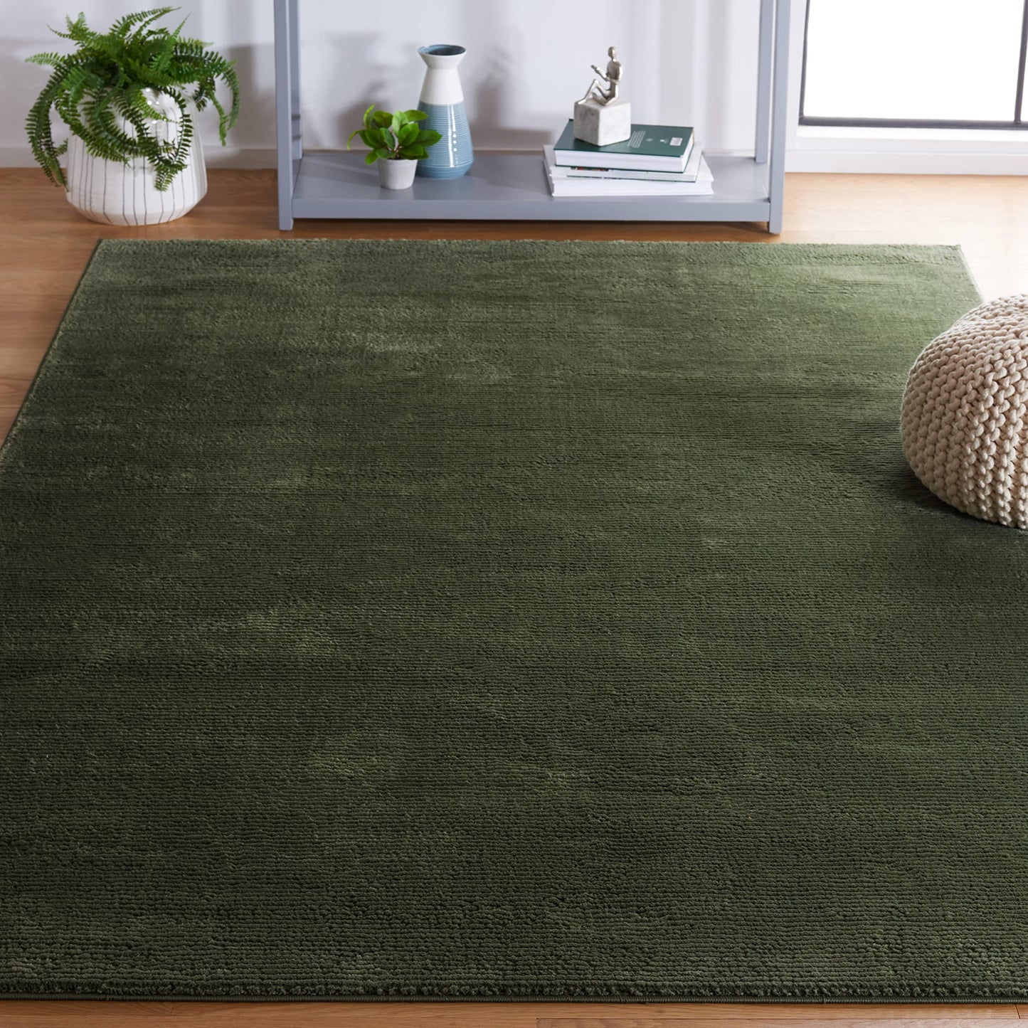 SAFAVIEH Revive Collection Area Rug - 6'7" Square, Green, Solid Design, Non-Shedding & Easy Care, Ideal for High Traffic Areas in Living Room, Bedroom (REV102Y)