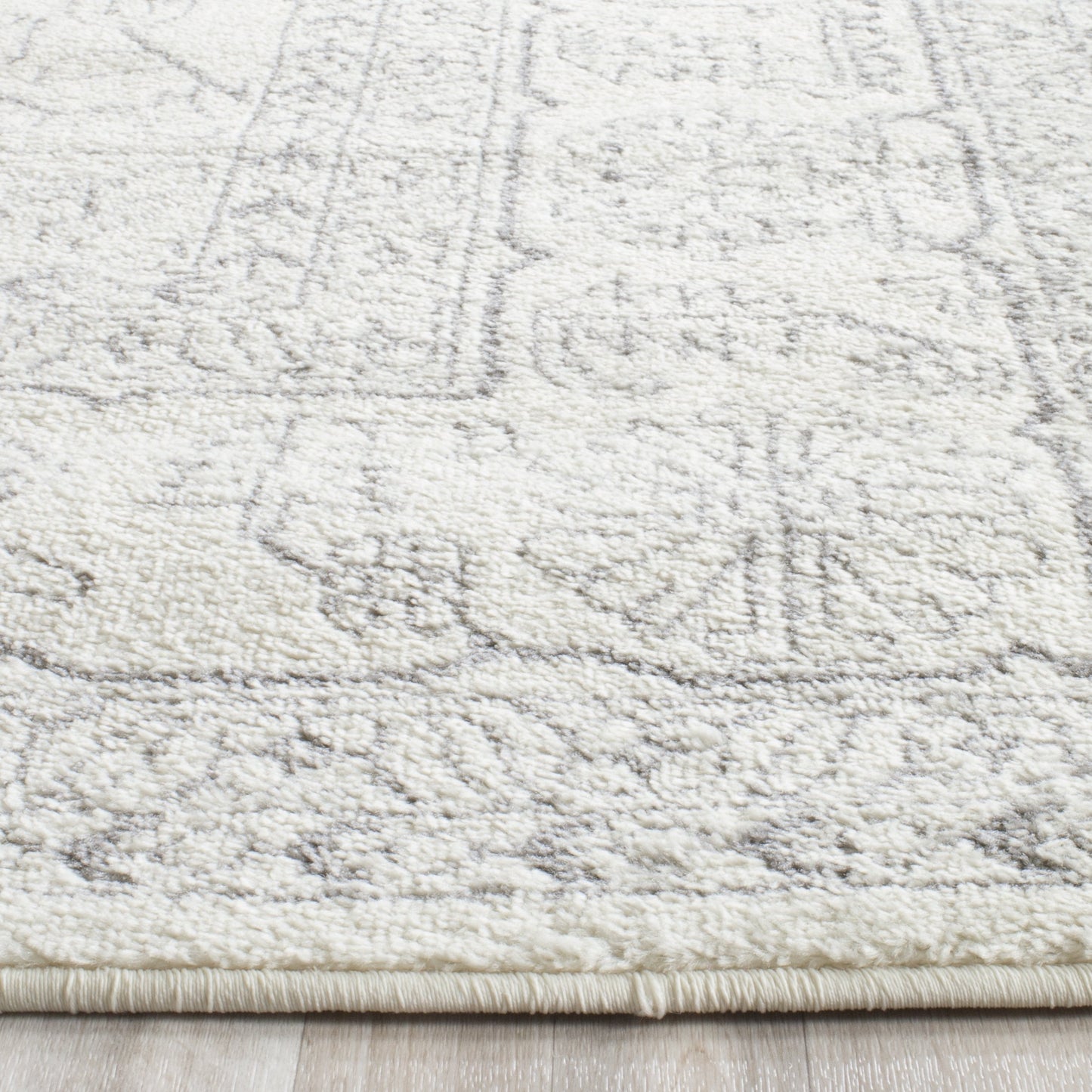 SAFAVIEH Adirondack Collection Area Rug - 8' Square, Ivory & Silver, Oriental Medallion Design, Non-Shedding & Easy to Clean, Ideal for Living Room, Bedroom, Dining Space (ADR108B)