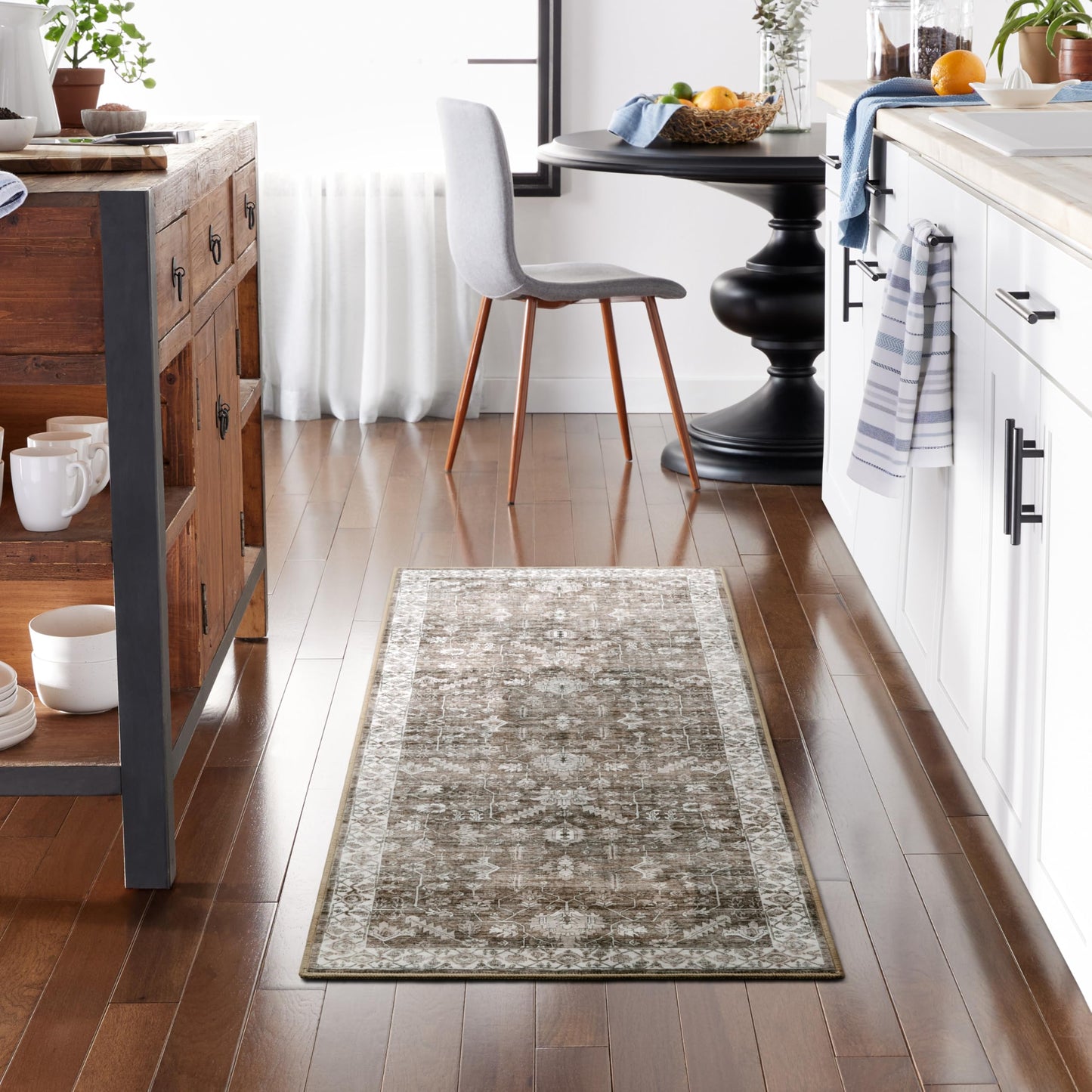 EVERWASH Haven Distressed Border Machine Washable Area Rug with Airflo Technology for Easy Clean, Ultra-Soft Non-Slip Rug with Built-in Pad, Pet, Family & Allergy Friendly Rug, Brown, 2'6"x7'