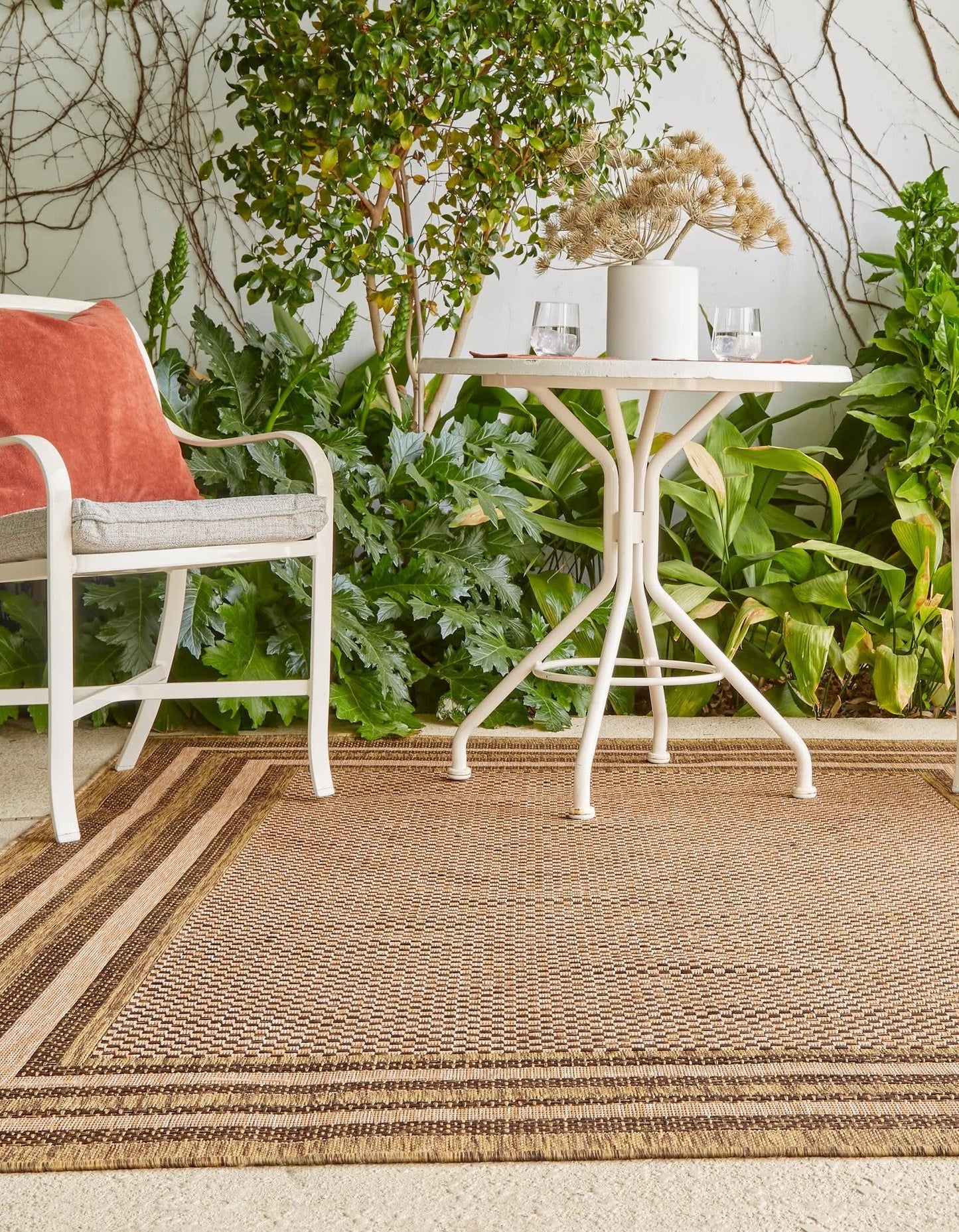 Unique Loom Outdoor Border Collection Area Rug - Multi Border (4' 1" x 6' 1" Rectangle, Light Brown/ Brown)