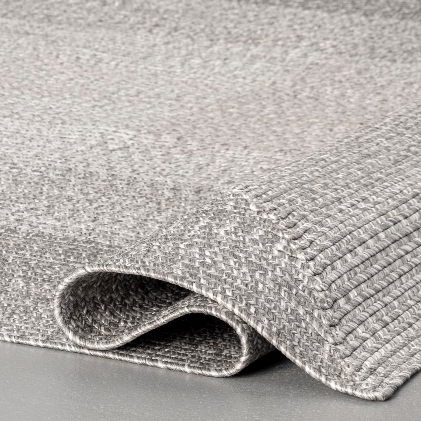 nuLOOM Jayda Braided Ombre Indoor/Outdoor Area Rug, 4x6, Light Grey