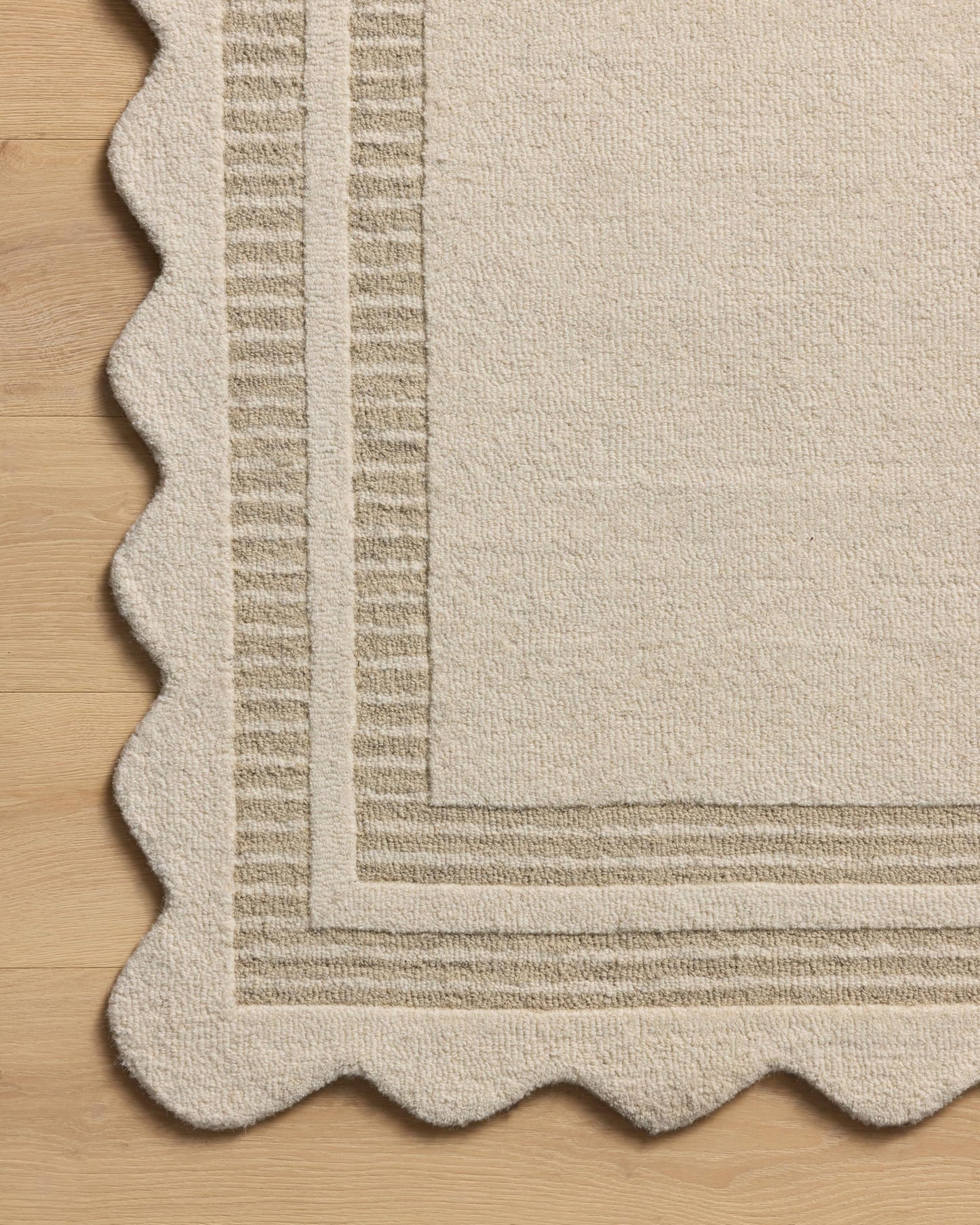 Loloi Chris Loves Julia Scottie Collection SCO-01 Ivory/Grey 2'-3" x 3'-9", .87" Pile Height, Runner Rug
