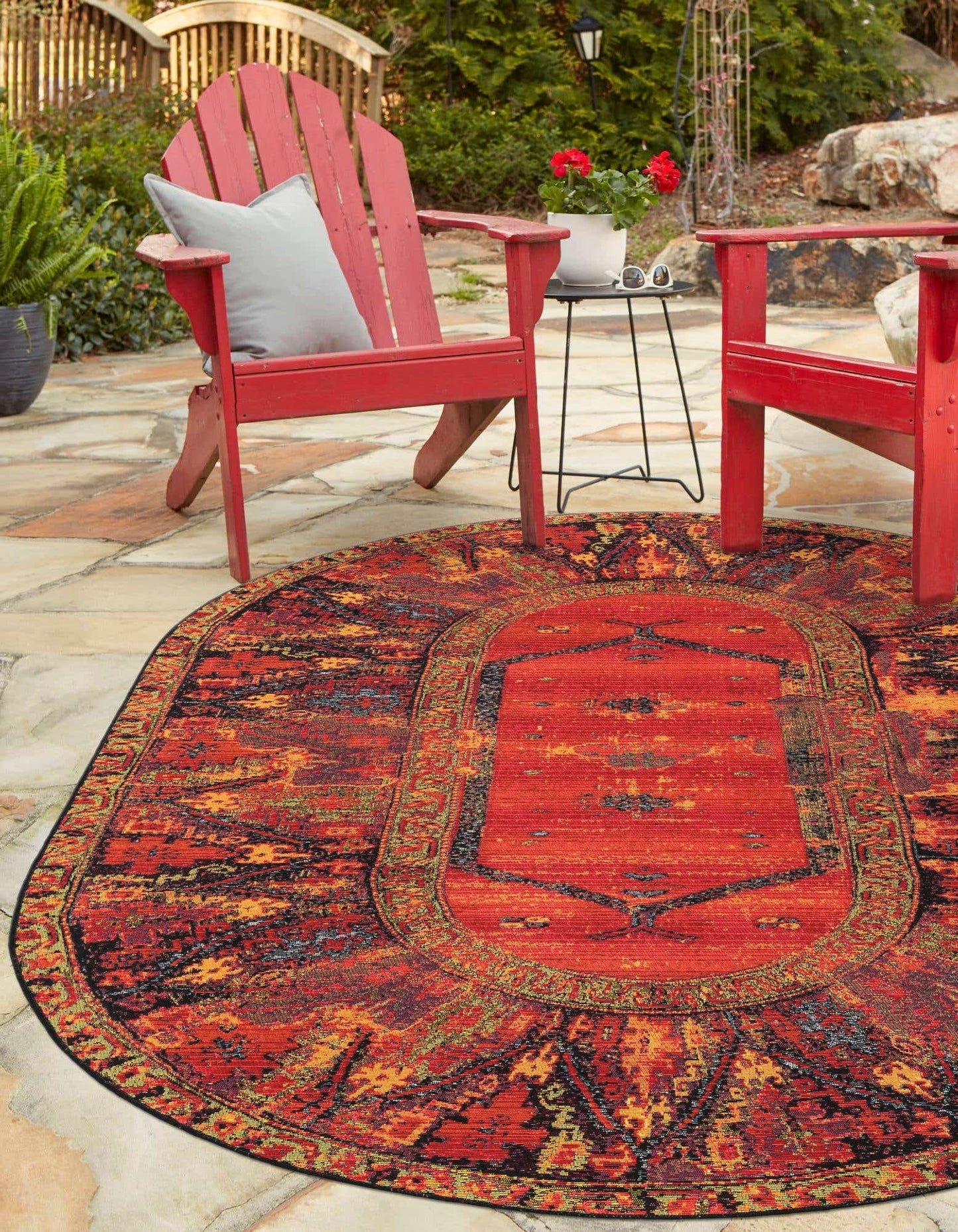 Unique Loom Outdoor Tribal Collection Area Rug - Quepos (4' 1" x 6' 1" Oval Multi/Black)