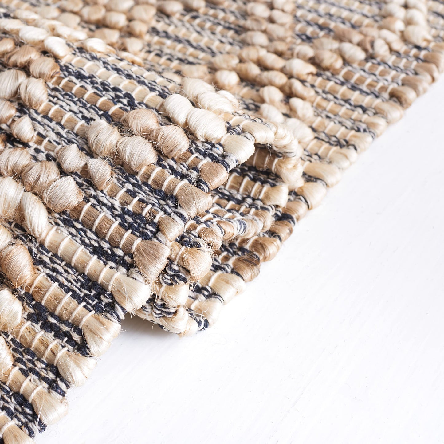 SAFAVIEH Natural Fiber Collection Area Rug - 5' x 8', Natural & Black, Flat Weave Farmhouse Geometric Jute Design, Ideal for High Traffic Areas in Living Room, Bedroom (NF382A)