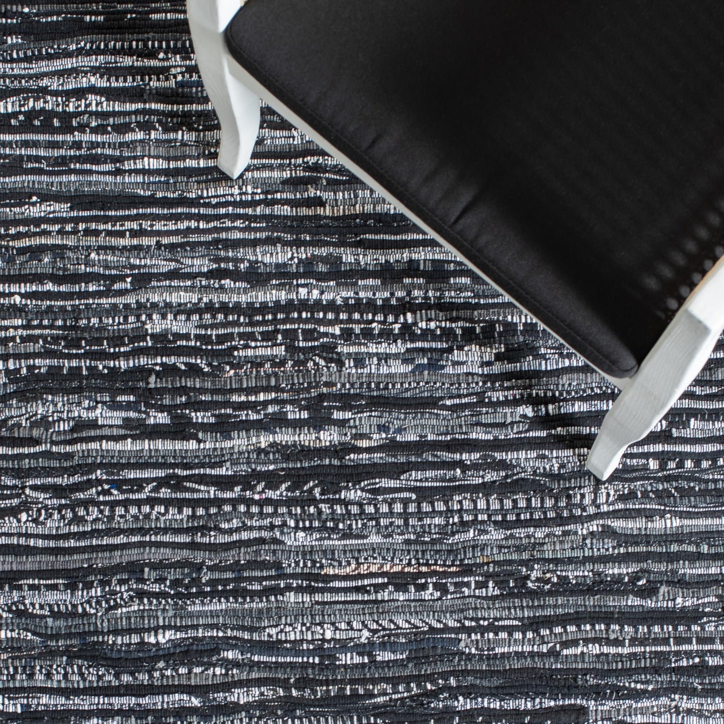 SAFAVIEH Rag Rug Collection Area Rug - 5' x 8', Black, Handmade Boho Stripe Cotton, Ideal for High Traffic Areas in Living Room, Bedroom (RAR121Z)