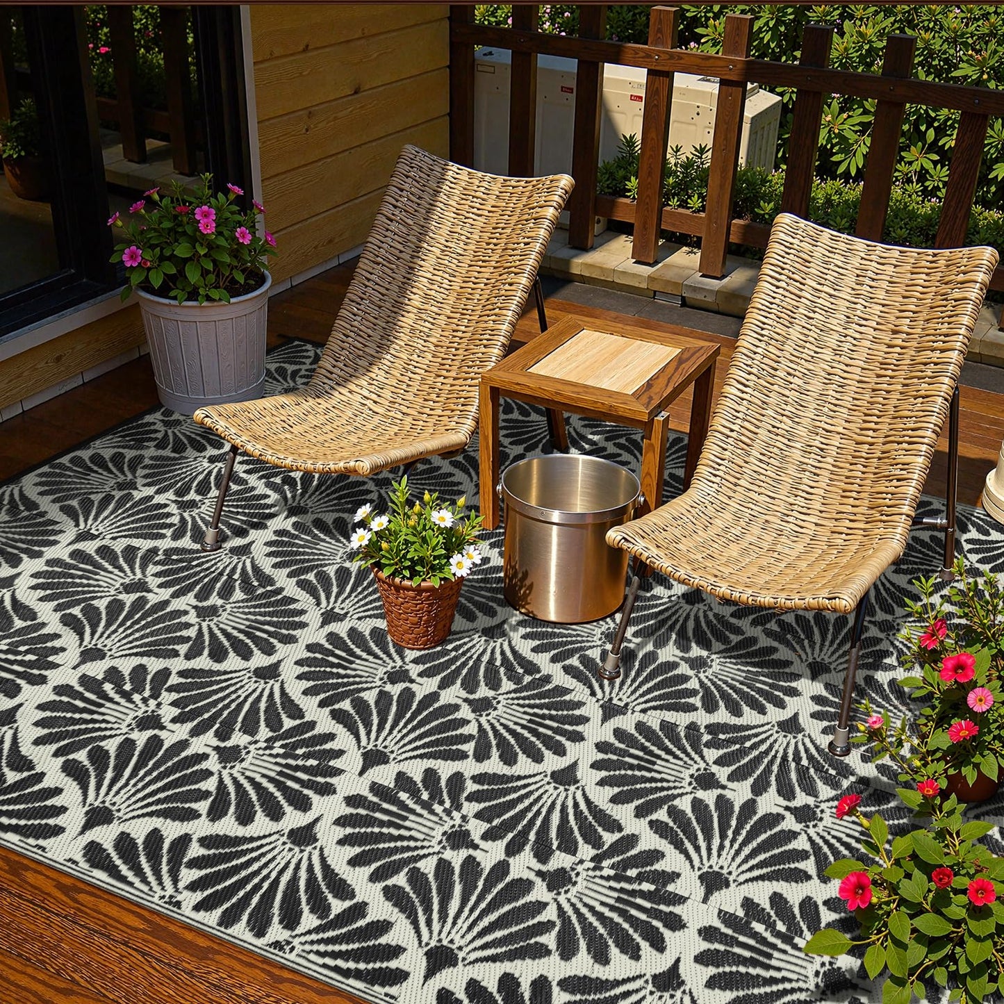 Lahome Outdoor Rug Patio Waterproof 6x9, Black Outdoor Plastic Straw Rug for Porch, Portable Lightweight Mats for Backyard Garden Deck Camping Outside, Black White,6'x9'