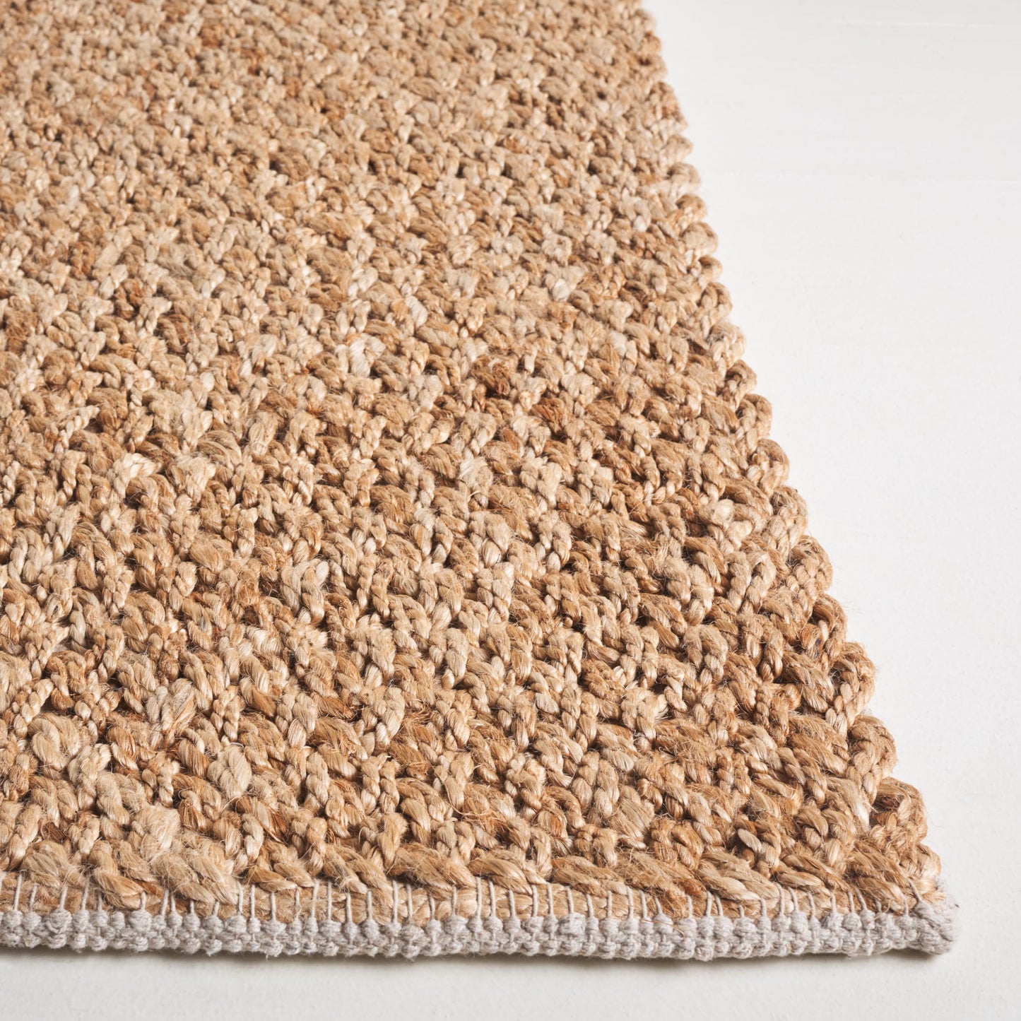 SAFAVIEH Natural Fiber Collection Area Rug - 4' x 6', Natural, Geometric Design, Ideal for High Traffic Areas in Living Room, Bedroom, Dining (NFB876A)