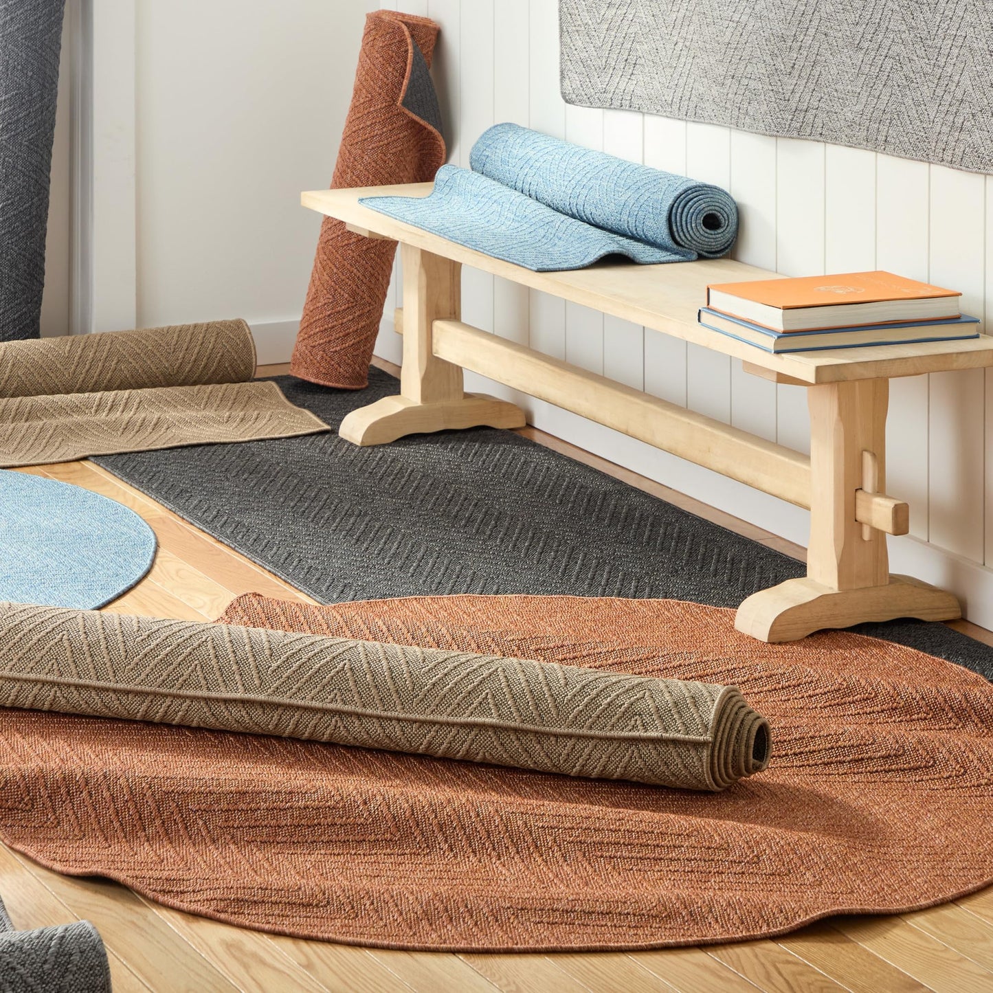 Town & Country Basics Pax Herringbone Textured Solid Everwash® Washable Area Rug, Low Pile, Non-Slip Backing, Easy Clean Pet & Family Friendly Rug, Grey, 5' Round