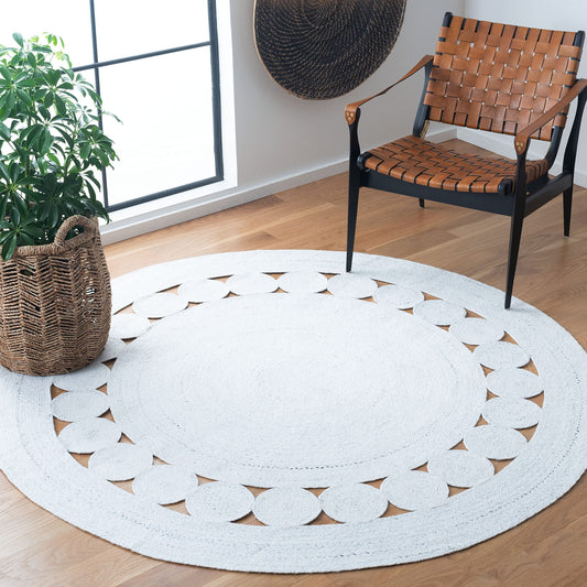 SAFAVIEH Cape Cod Collection 5' Round Ivory CAP225A Handmade Braided Area Rug