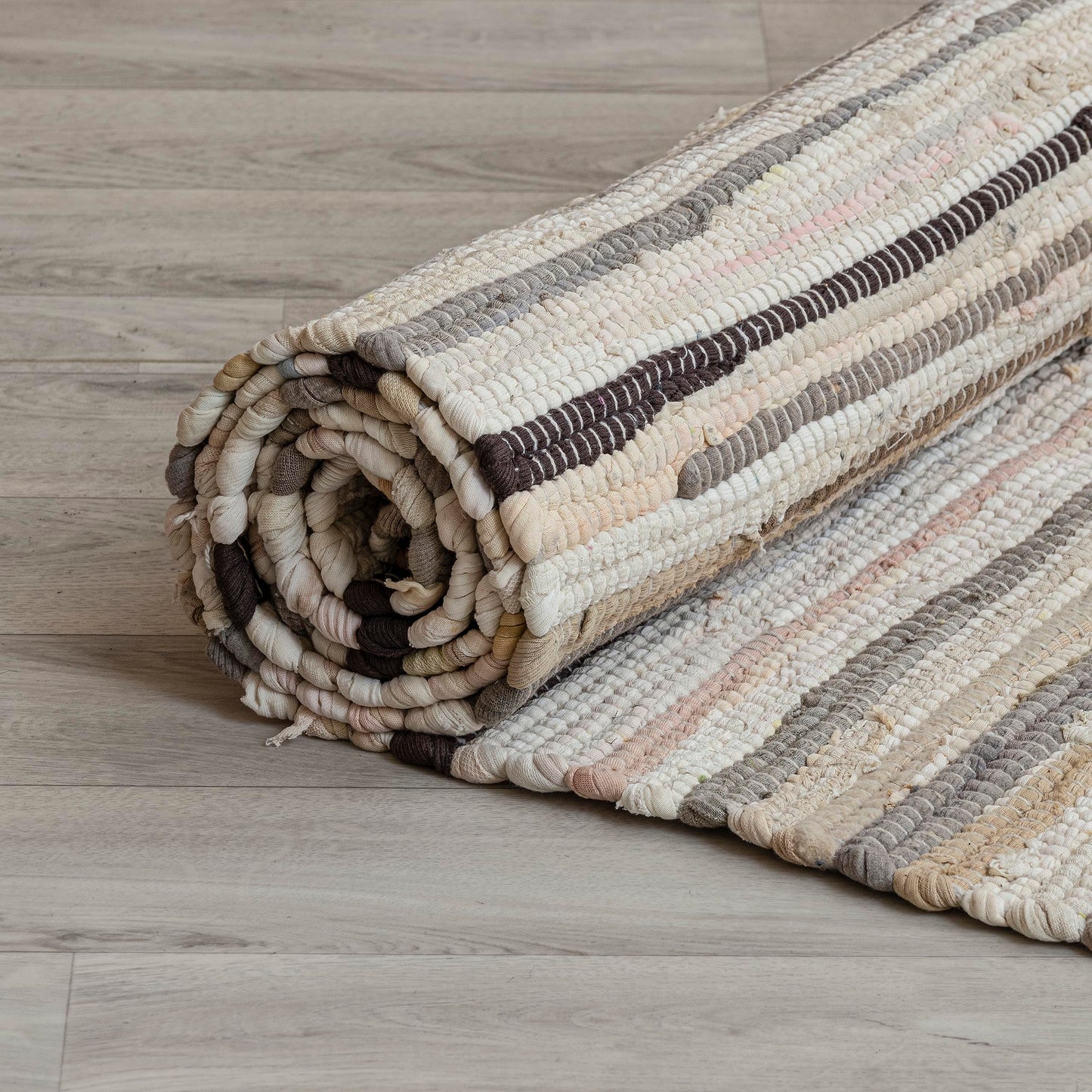HOMEMONDE Beige Chindi Rug 3'x5' Recycled Soft Cotton Rag Rug Hand Crafted Reversible Boho Decor for Bedroom, Living Room, Kitchen, Entyrway