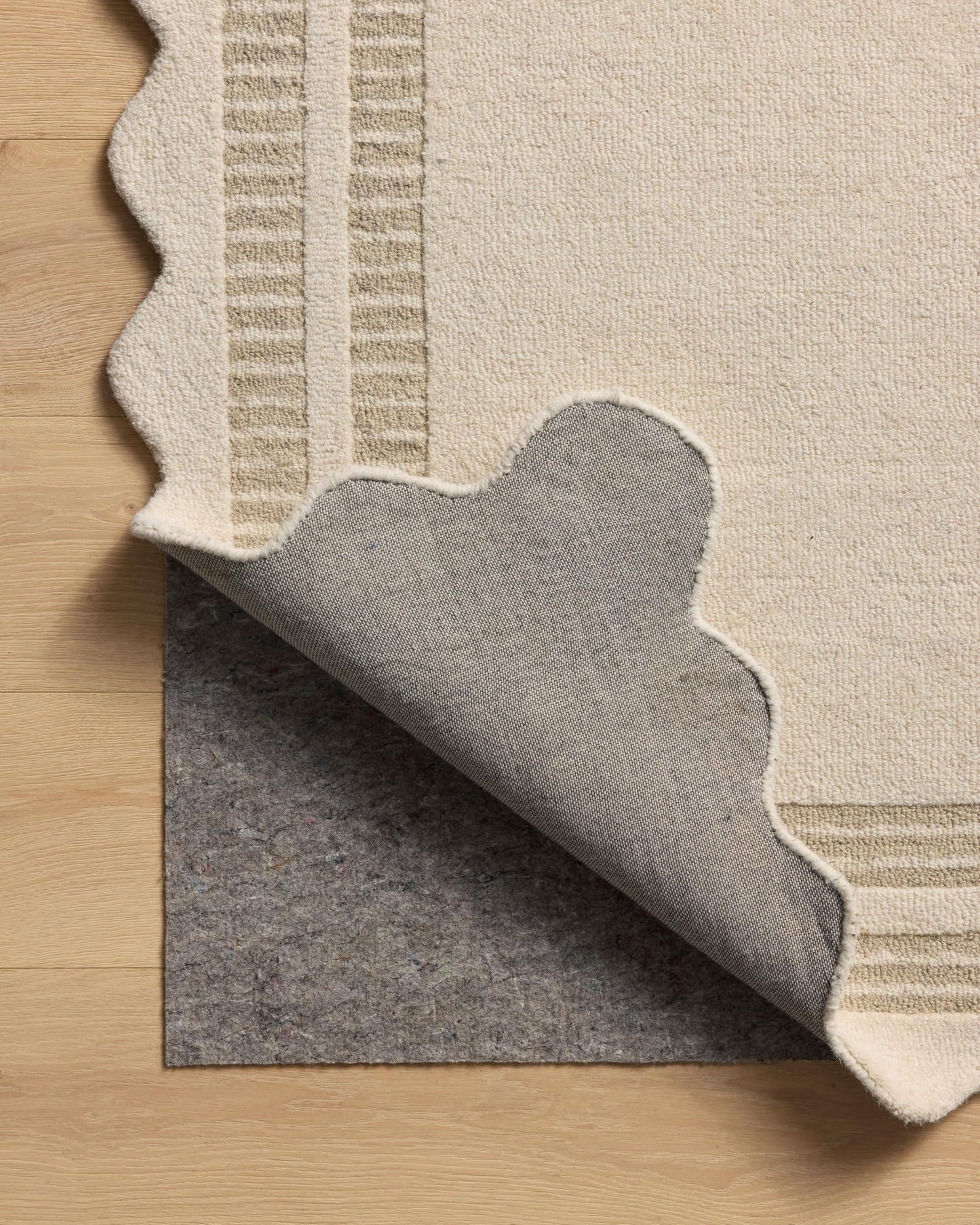 Loloi Chris Loves Julia Scottie Collection SCO-01 Ivory/Grey 2'-3" x 3'-9", .87" Pile Height, Runner Rug