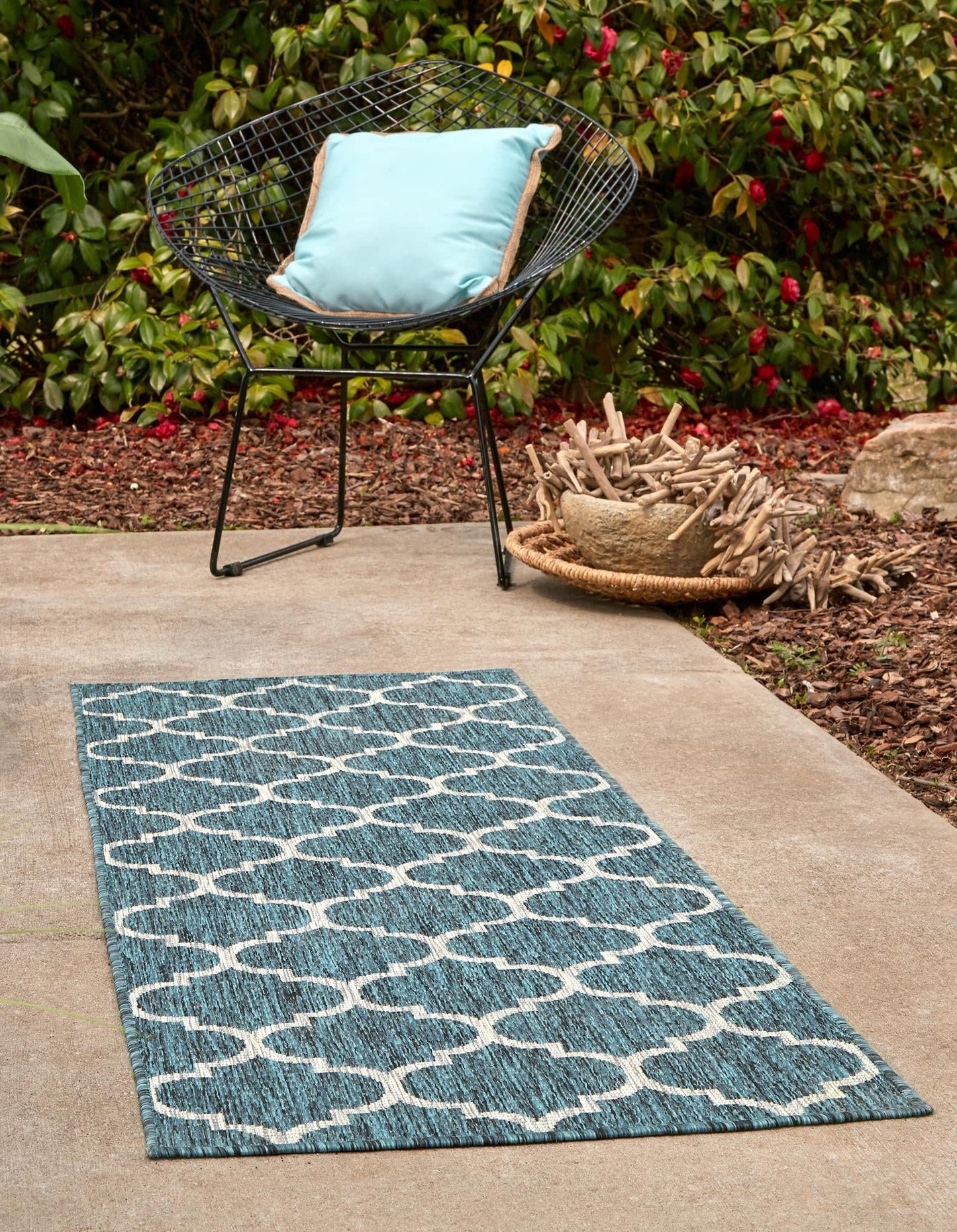 Unique Loom Outdoor Trellis Collection Area Rug (2' x 6' 1" Runner, Teal/ Gray)