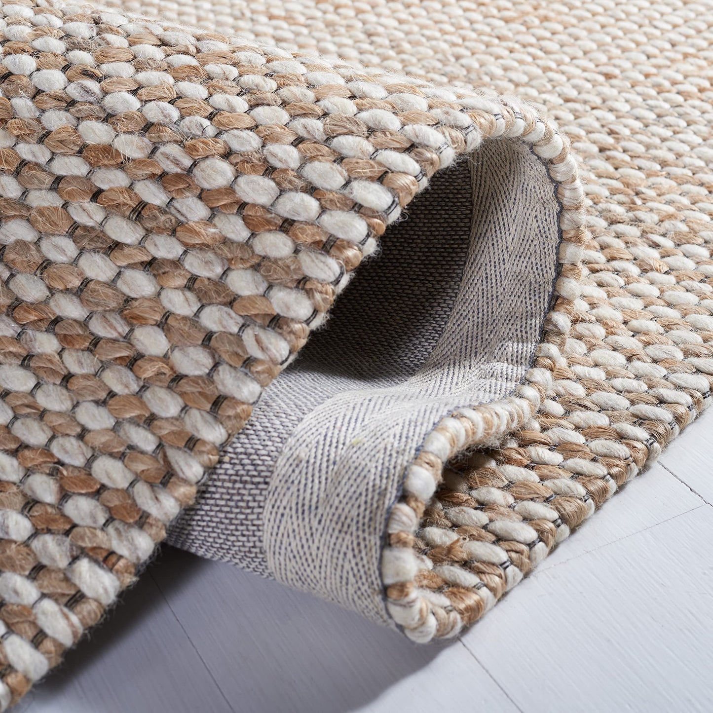 SAFAVIEH Natural Fiber Collection Accent Rug - 3' x 5', Natural & Beige, Handmade Farmhouse Jute & Wool, Ideal for High Traffic Areas in Entryway, Living Room, Bedroom (NFB553B)