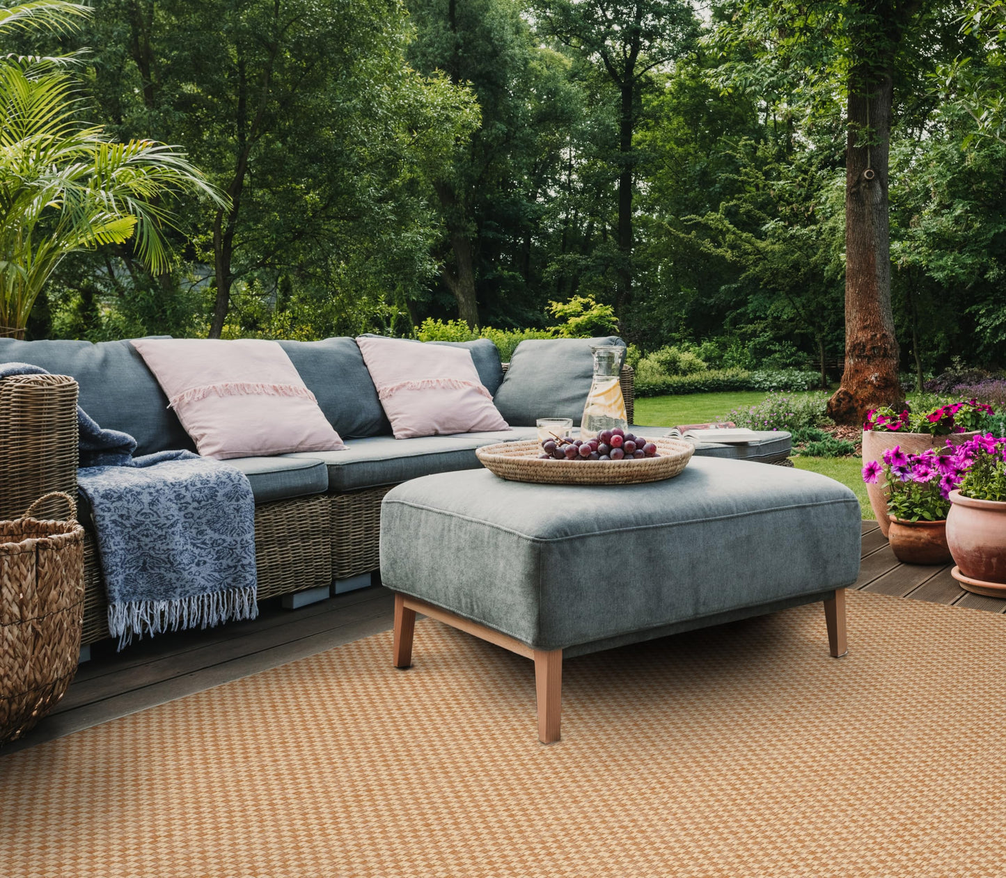SAFAVIEH Washable Rug Outdoor Courtyard Collection - 9' x 12', Natural & Cream, Non-Shedding & Easy Cleaning, Ideal for Patio, Backyard, Mudroom (CY8653-03021)