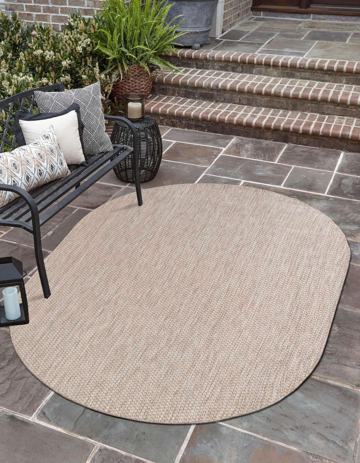 Unique Loom Outdoor Solid Collection Area Rug (5' 3" x 8' Oval Beige/Ivory)
