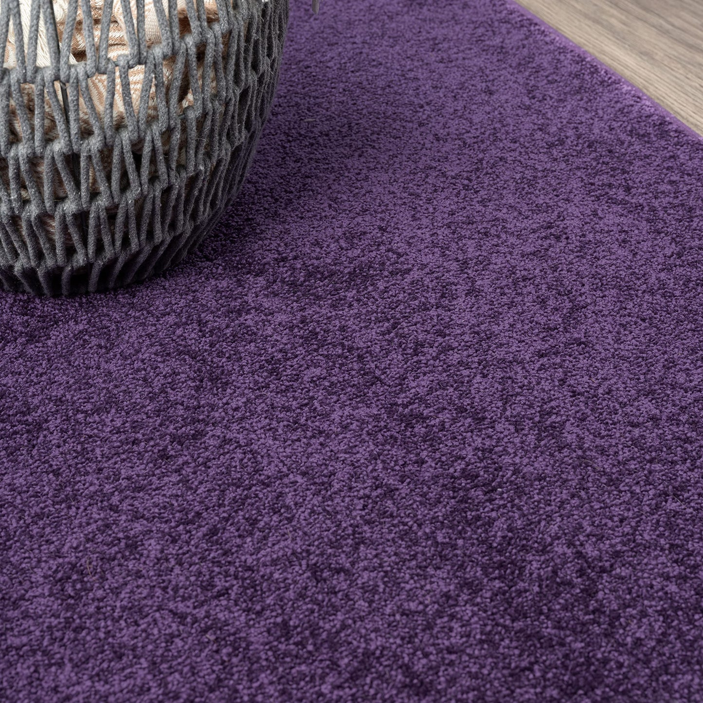 JONATHAN Y Haze Solid Low-Pile Purple Indoor Area Rug 3x5, Coastal,Bohemian,Minimalist,Classic, Easy-Cleaning for Living Room,Bedroom,Kitchen,Pet Friendly,Non-Shedding (SEU100N-3)