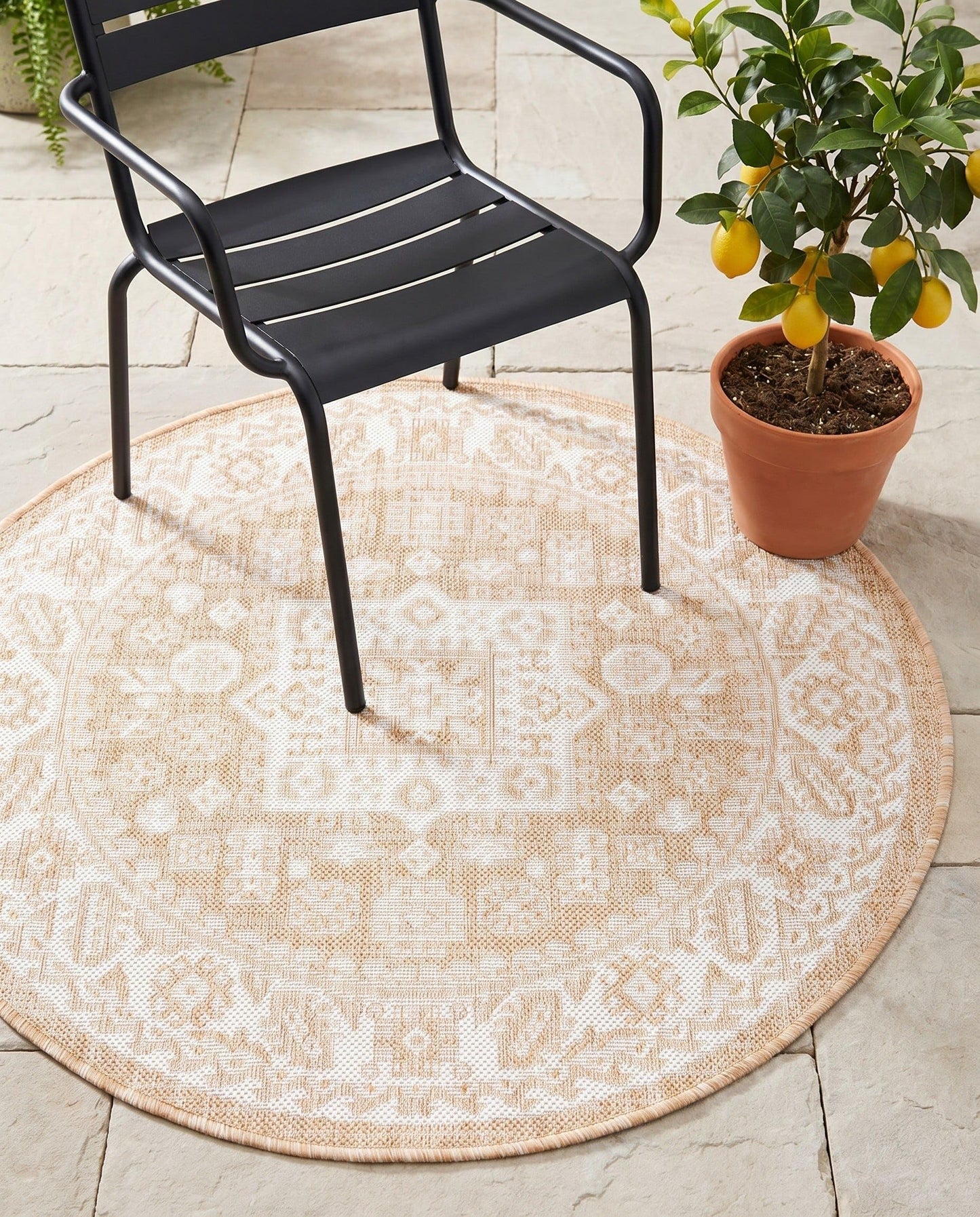 Rugs.com - Outdoor Aztec Rug – 3 Ft Round Natural Indoor/Outdoor Rug – Flatweave Area Rug for Patios, Decks, and Porches