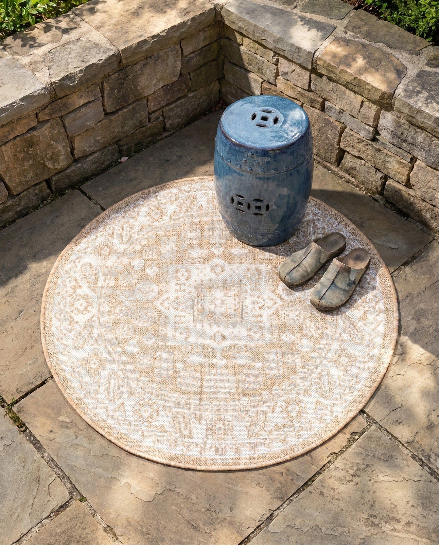 Rugs.com - Outdoor Aztec Rug – 3 Ft Round Natural Indoor/Outdoor Rug – Flatweave Area Rug for Patios, Decks, and Porches