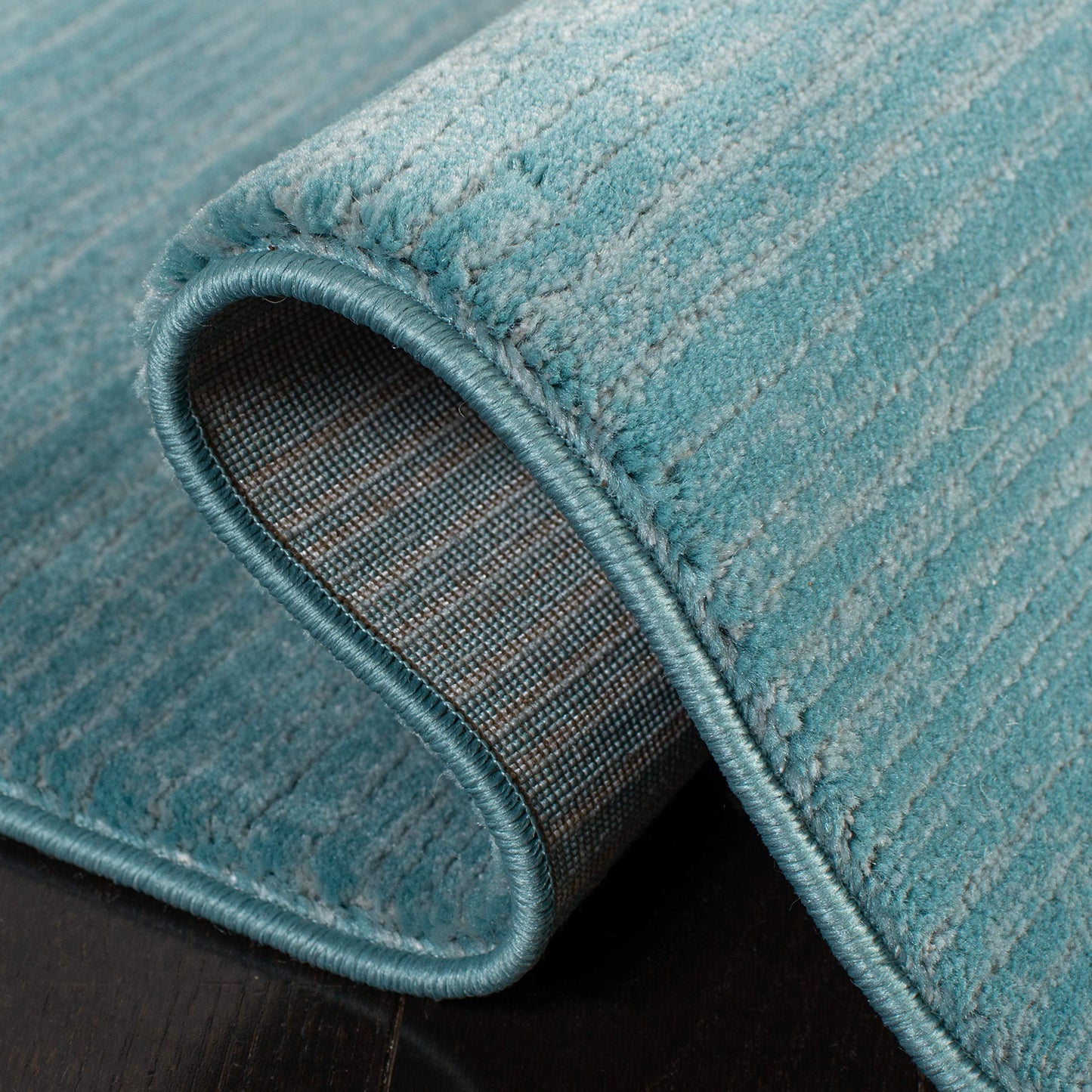 SAFAVIEH Area Rug 8x10 - Vision Collection - Large - Aqua, Modern Ombre Design, Non-Shedding & Easy to Clean, Ideal for Living Room, Bedroom, Dining Space (VSN606B)