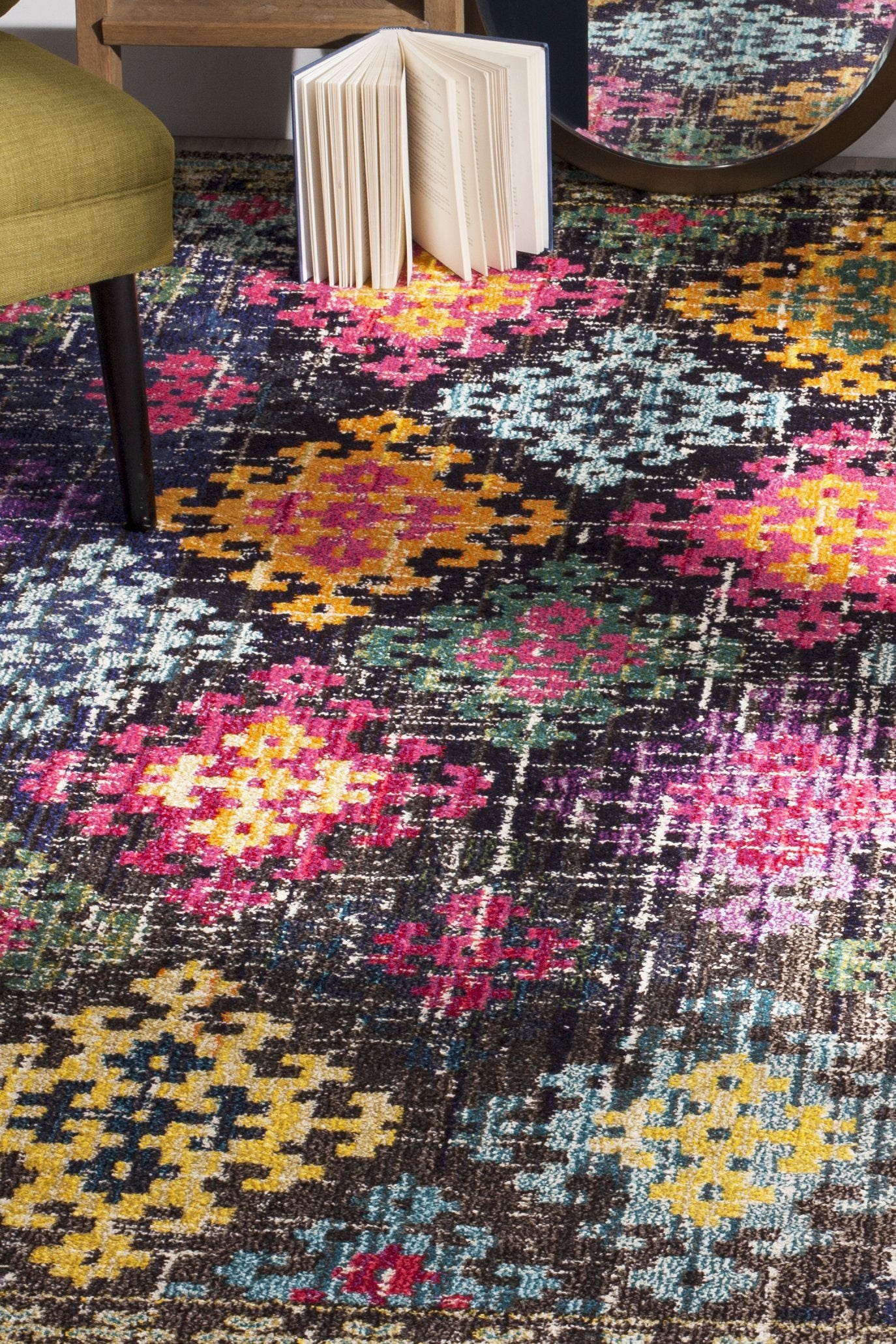 SAFAVIEH Monaco Collection Area Rug - 5'1" x 7'7", Multi, Boho Diamond Trellis Design, Non-Shedding & Easy Care, Ideal for High Traffic Areas in Living Room, Bedroom (MNC244F)