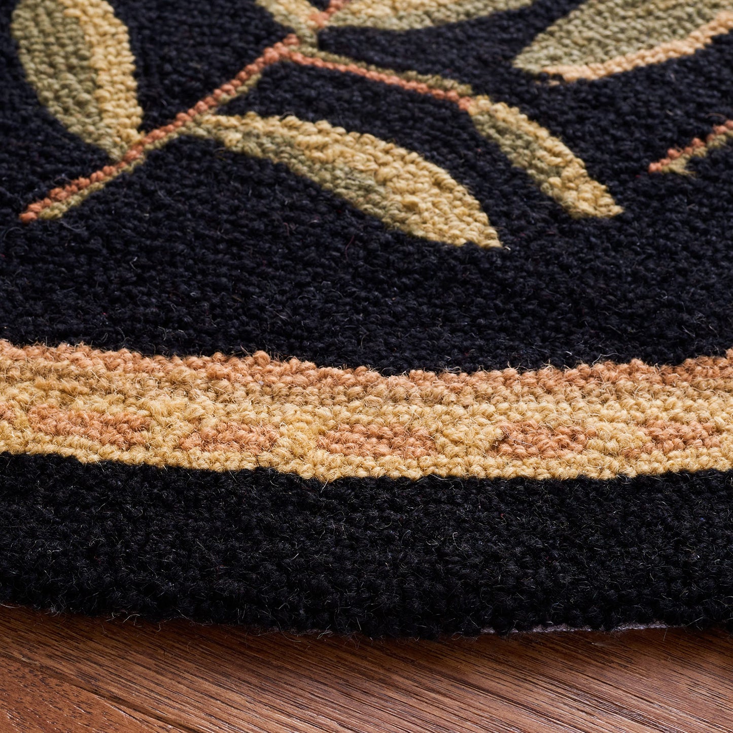 SAFAVIEH Chelsea Collection Area Rug - 4'6" x 6'6" Oval, Black, Hand-Hooked French Country Wool, Ideal for High Traffic Areas in Living Room, Bedroom (HK210B)