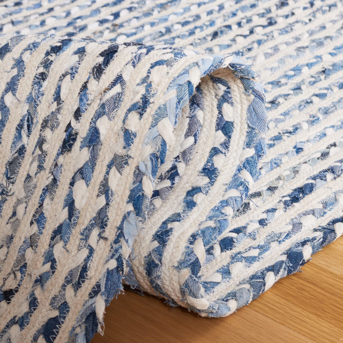 SAFAVIEH Braided Collection Area Rug - 6' x 9', Blue & Ivory, Handmade Farmhouse Cotton, Ideal for High Traffic Areas in Living Room, Bedroom (BRD260M)