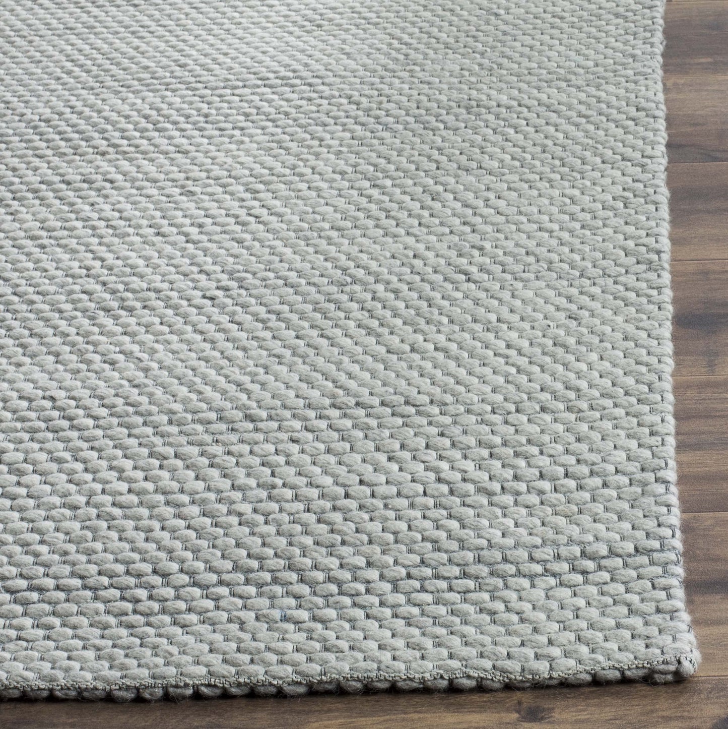 SAFAVIEH Natura Collection Accent Rug - 3' x 5', Grey, Handmade Wool, Ideal for High Traffic Areas in Entryway, Living Room, Bedroom (NAT801C)