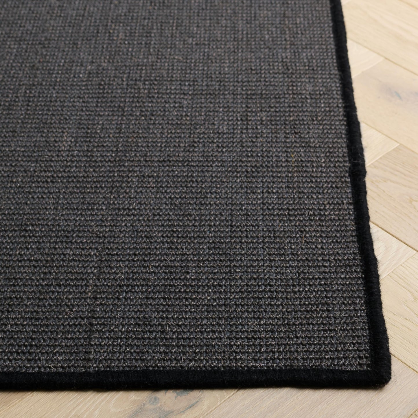 SAFAVIEH Area Rug 4x6 - Natural Fiber Collection - Charcoal & Charcoal, Sisal, Ideal for Living Room, Bedroom, Dining Space (NFPS441D)