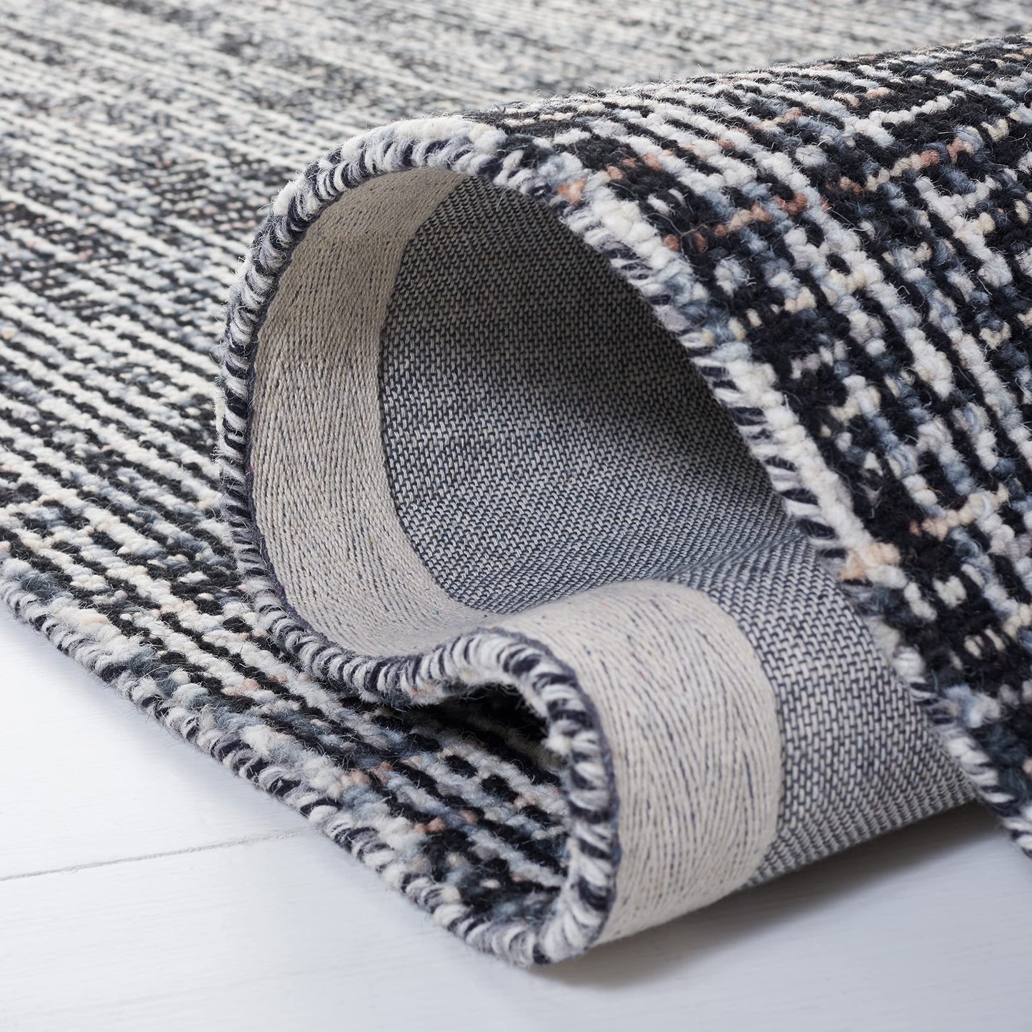 SAFAVIEH Abstract Collection Area Rug - 6' x 9', Black & Grey, Handmade Wool, Ideal for High Traffic Areas in Living Room, Bedroom (ABT468L)