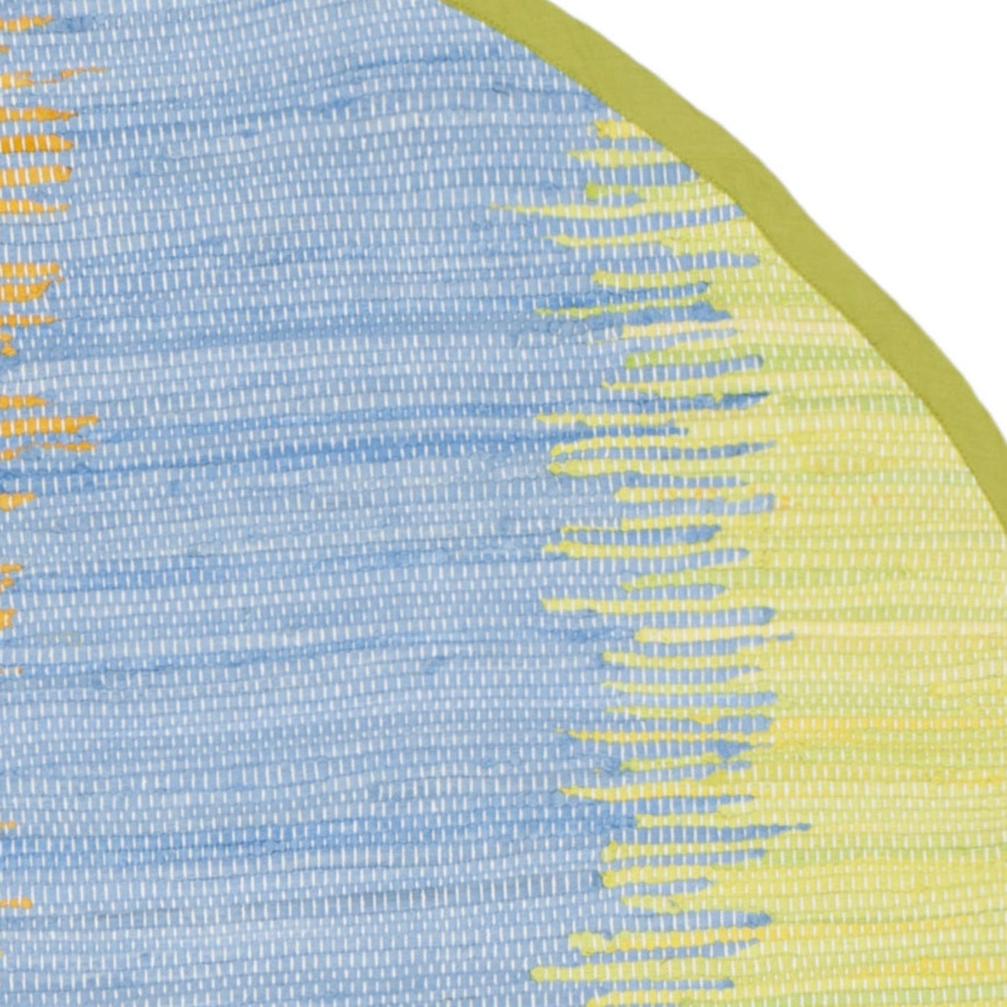 SAFAVIEH Montauk Collection Area Rug - 4' Round, Green & Gold, Handmade Stripe Fringe Cotton, Ideal for High Traffic Areas in Living Room, Bedroom (MTK710B)