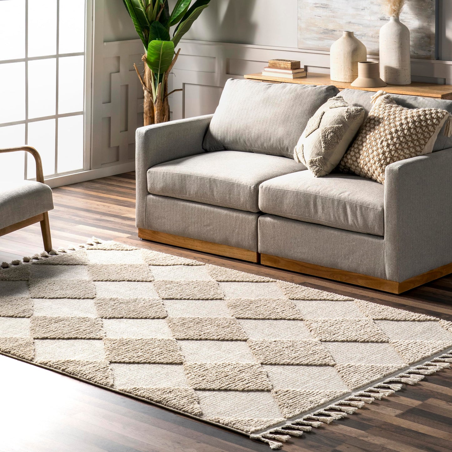 Nuloom Marissa Beige/Ivory, 6'7" x 9', Diamond, Tassel, Soft and Cozy, High Traffic, Stain Resistant, Easy Clean, Durable Area Rug for Bedroom, Living Room, Dining Space, Den, Foyer, Entryway