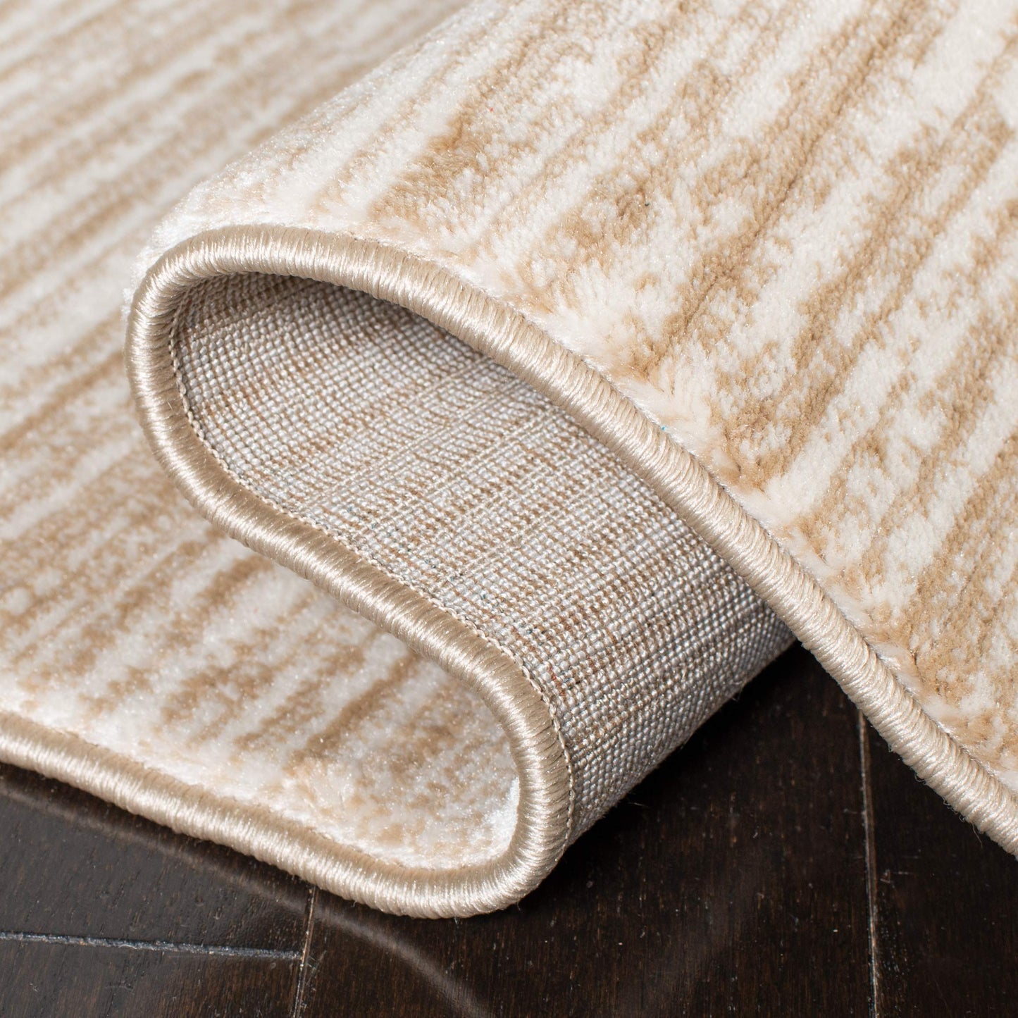 SAFAVIEH Vision Collection Area Rug - 8' Square, Cream, Modern Ombre Design, Non-Shedding & Easy to Clean, Ideal for Living Room, Bedroom, Dining Space (VSN606F)