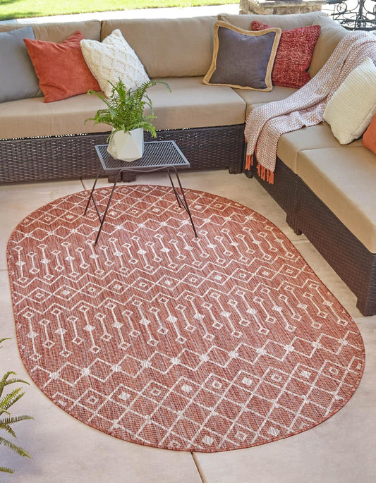 Unique Loom Outdoor Trellis Collection Area Rug - Tribal Trellis (5' 3" x 8' Oval, Rust Red/ Ivory)