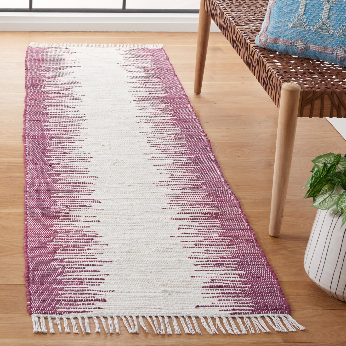 SAFAVIEH Montauk Collection Runner Rug - 2'3" x 7', Purple, Handmade Stripe Fringe Cotton, Ideal for High Traffic Areas in Living Room, Bedroom (MTK751D)