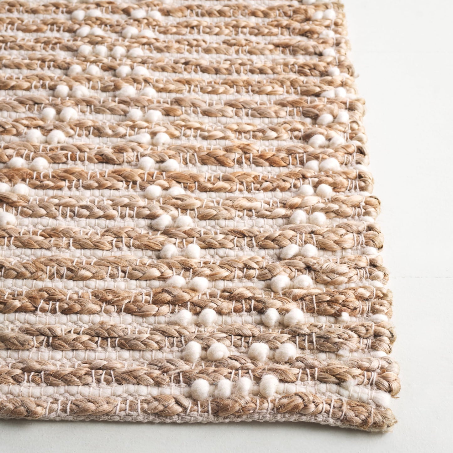 SAFAVIEH Natural Fiber Collection Area Rug - 4' x 6', Natural & Ivory, Rustic Farmhouse Style, Handmade Jute, Ideal for The Living Room, Bedroom, Dining Room (NF877A-4)