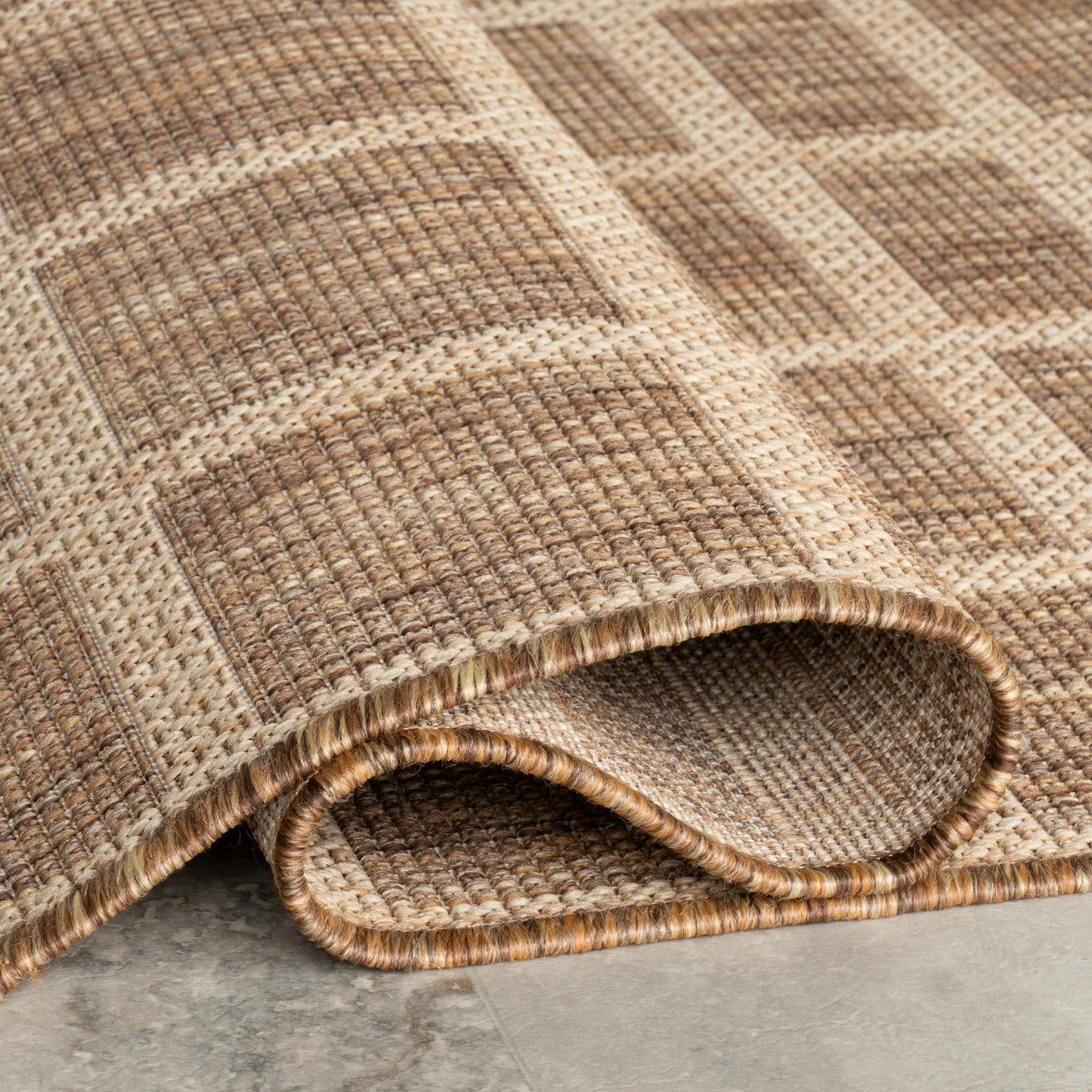 Nuloom Vanya Checkered 7' x 9' Indoor/Outdoor Area Rug for Living Room Patio Deck Front Porch, Light Brown