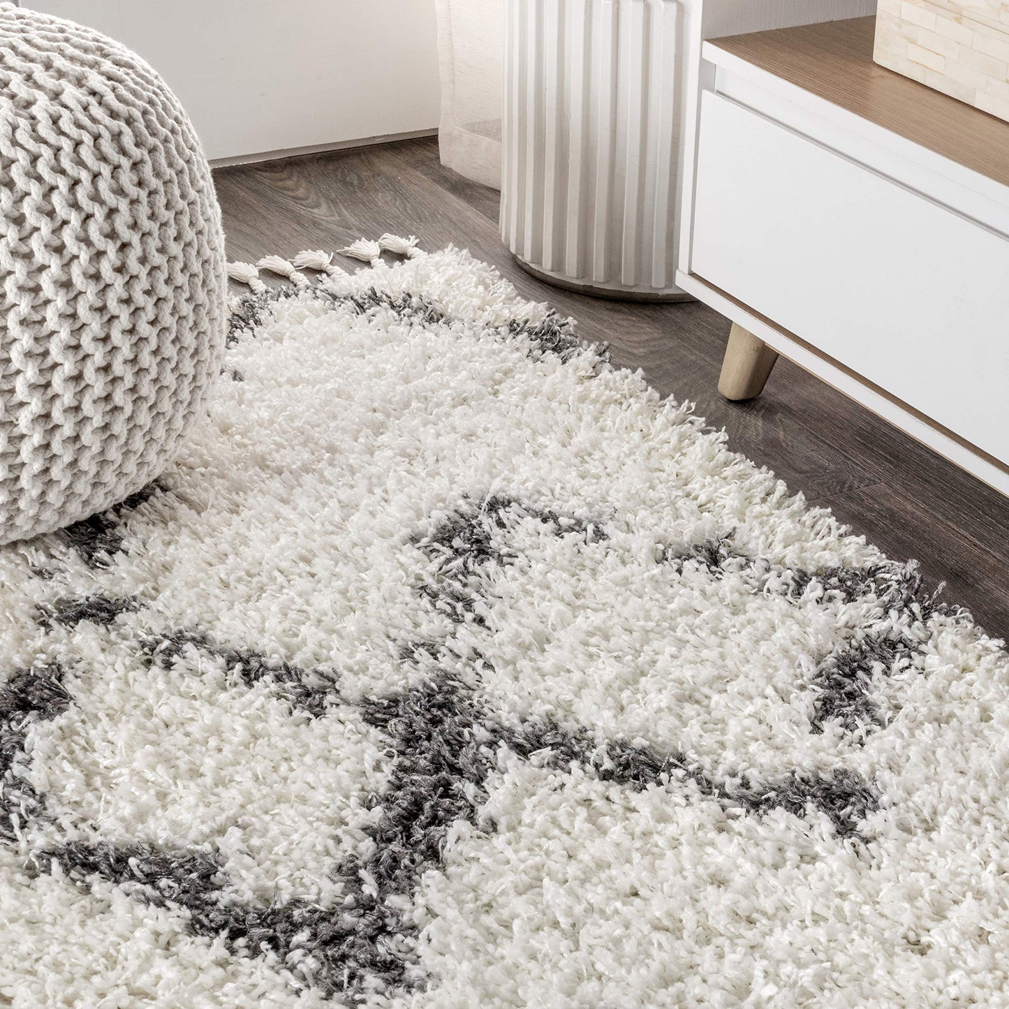 JONATHAN Y Mercer Shag Plush Tassel Ivory/Gray Indoor Area Rug, 8x10, Moroccan Geometric Trellis, Contemporary, Easy-Cleaning for Living Room, Bedroom, Kitchen, Pet Friendly, Non-Shedding (MCR102B-8)