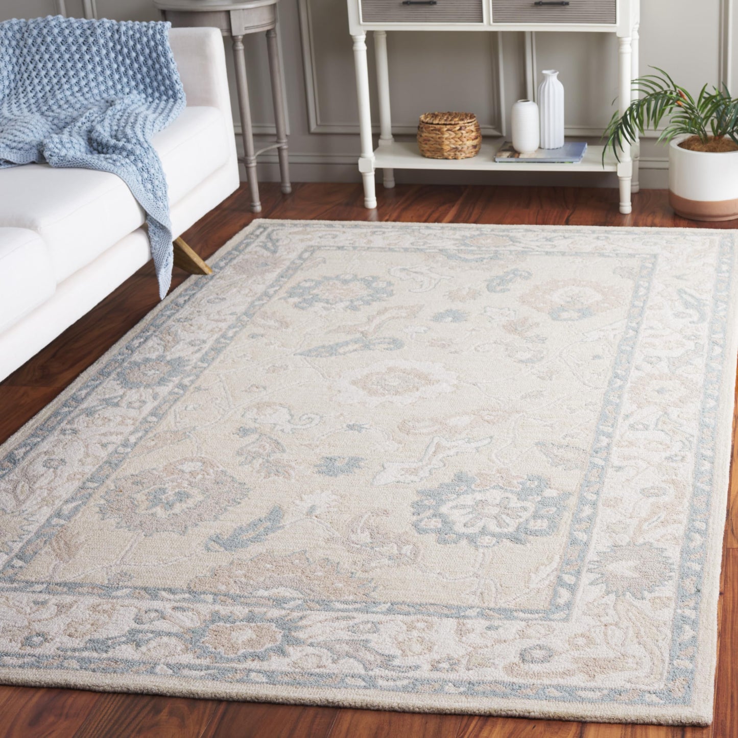 SAFAVIEH Ebony Collection Area Rug - 6' x 9', Beige & Ivory, Handmade Wool, Ideal for the Living Room, Bedroom, Dining Room (EBN136B-6)