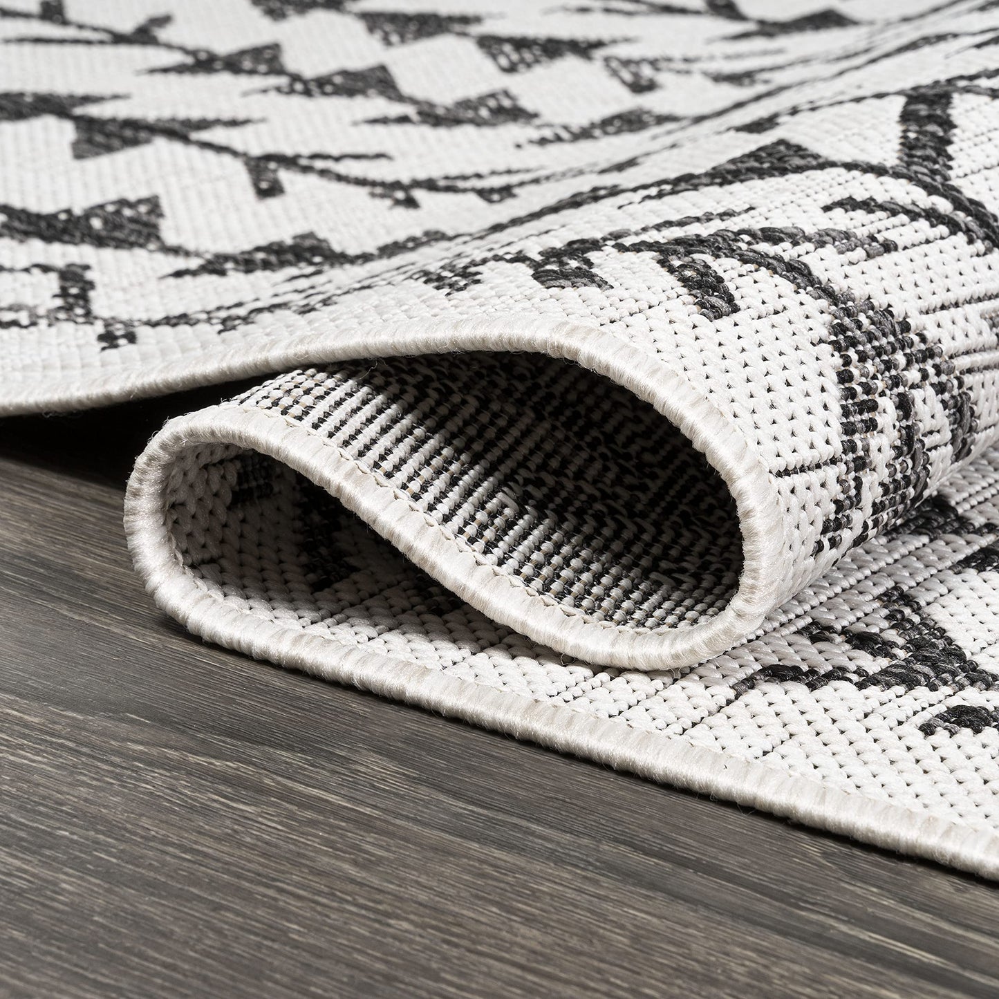 JONATHAN Y Bohemian Geometric Indoor Outdoor Area Rug 4X6 Ivory/Black, Tokay for Backyard, Patio, Porch, Easy-Cleaning, High Traffic, Pet-Friendly, Non-Shedding (SMB132D-4)
