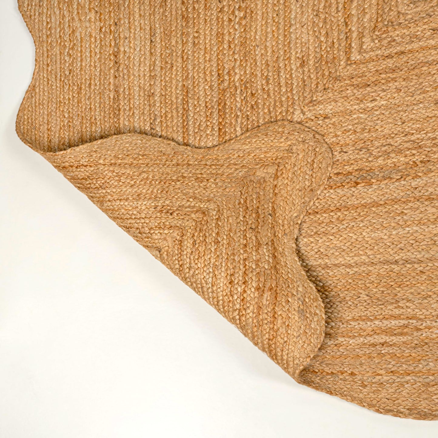 JONATHAN Y Seaside Cottage Scallop Edge Jute Natural Indoor Runner Rug, 2x6, Farmhouse, Rustic, Cottage, Easy-Cleaning for Living Room, Bedroom, Kitchen, Non-Shedding (RNF201A-26)
