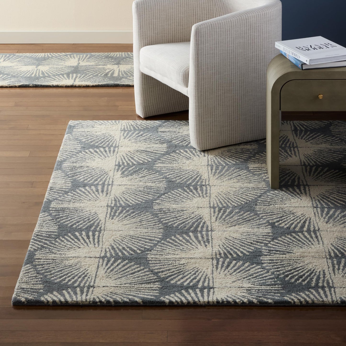 Nicole Miller New York Kendall Fluted Geo Handcrafted Area Rug, 100% Wool Rug, Grey, 3'x5'