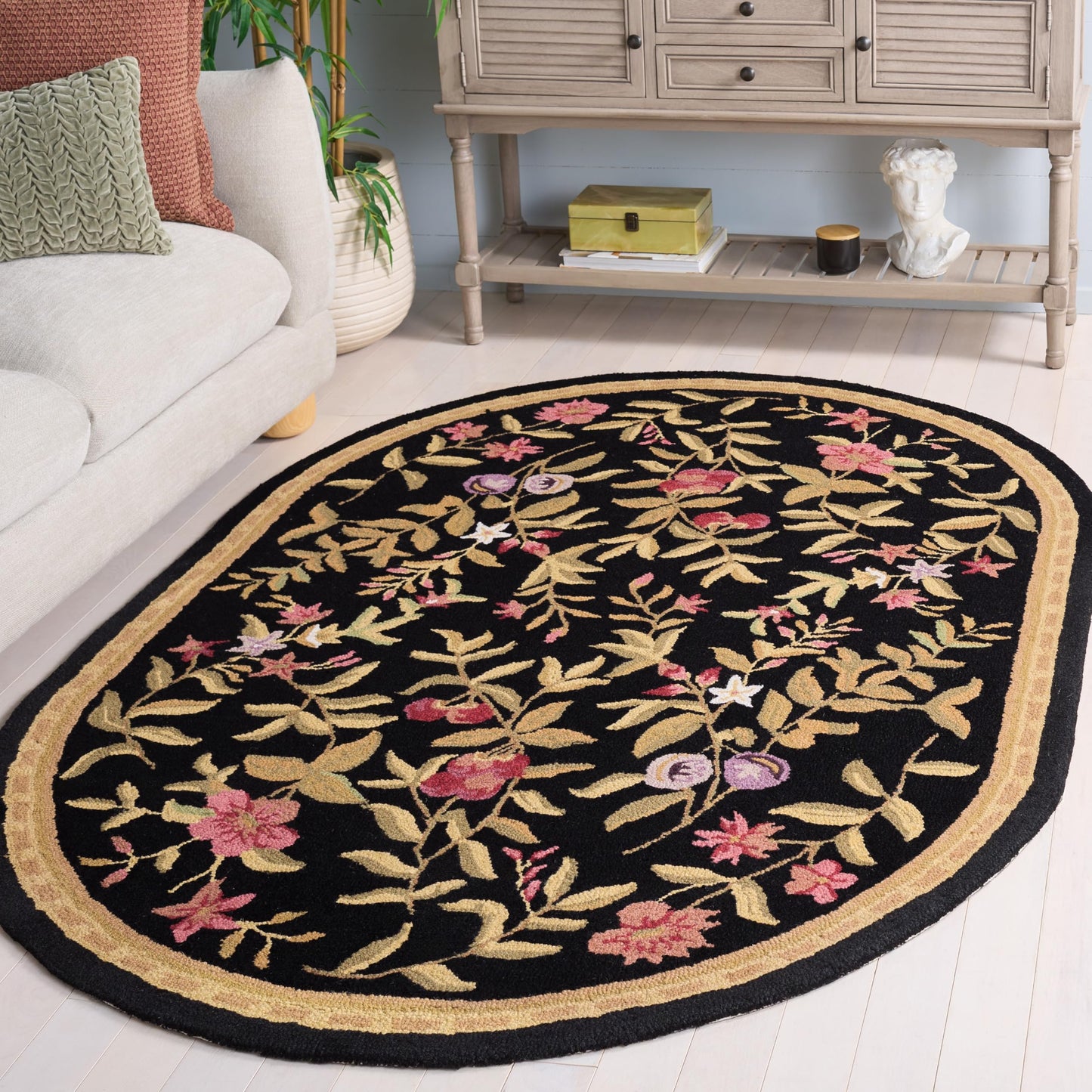 SAFAVIEH Chelsea Collection Area Rug - 4'6" x 6'6" Oval, Black, Hand-Hooked French Country Wool, Ideal for High Traffic Areas in Living Room, Bedroom (HK210B)