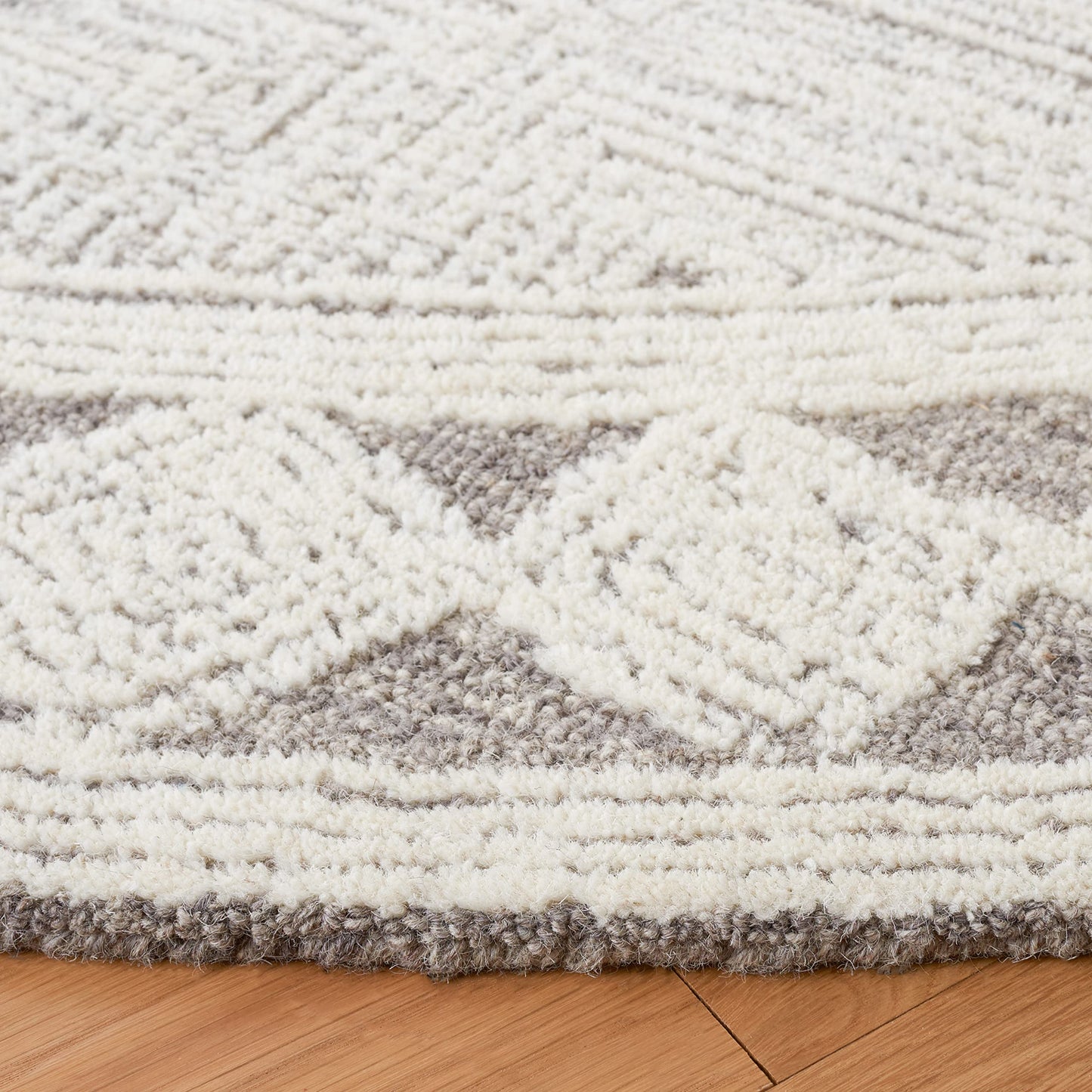 SAFAVIEH Abstract Collection 6' Round Ivory/Grey ABT349F Handmade Premium Wool Area Rug