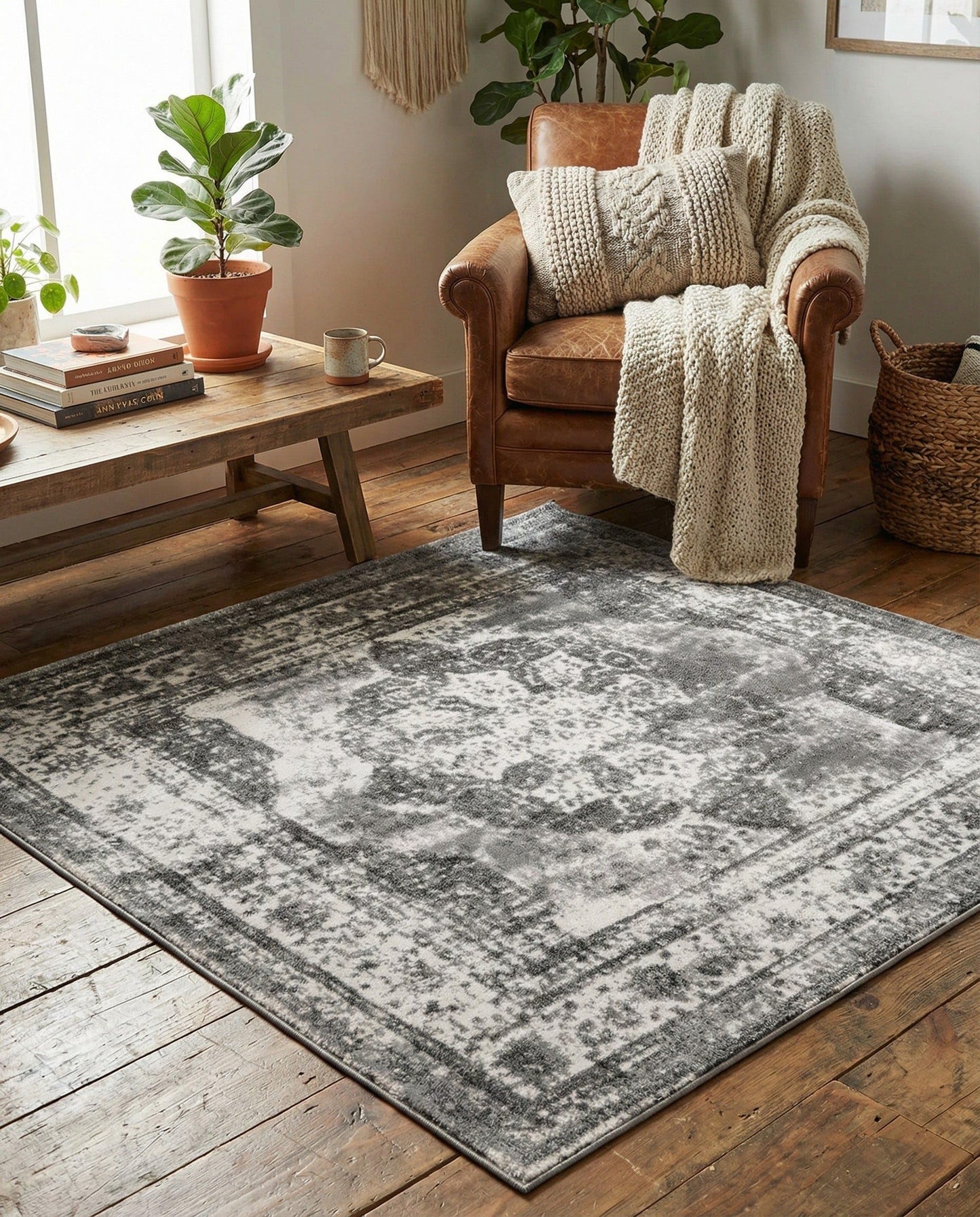 Rugs.com - Monte Carlo Rug – 5 Ft Square Gray Easy-Clean Rug – Low-Profile Vintage Medallion Area Rug for Living Rooms, Bedrooms, and Home Offices