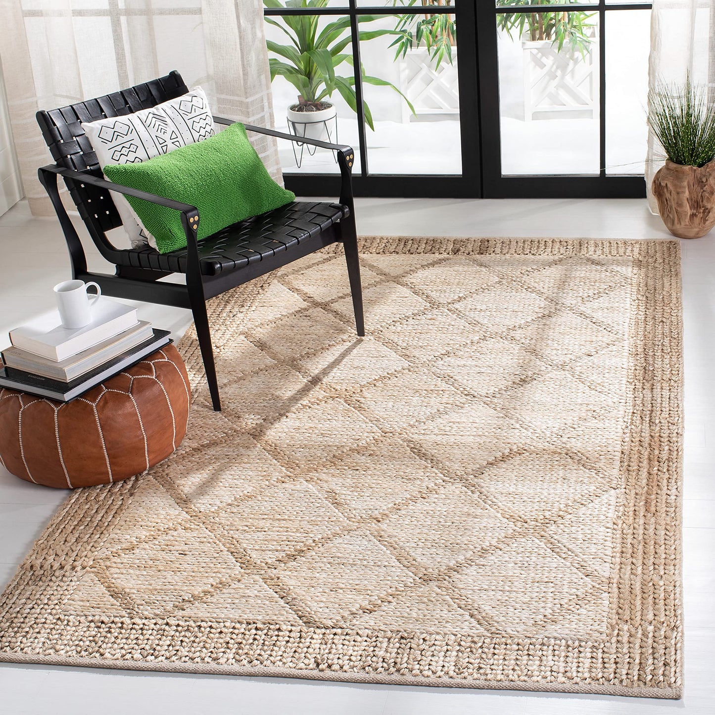 SAFAVIEH Kilim Collection Accent Rug - 3' x 5', Natural & Beige, Handmade Moroccan Jute, Ideal for High Traffic Areas in Entryway, Living Room, Bedroom (KLM457A)